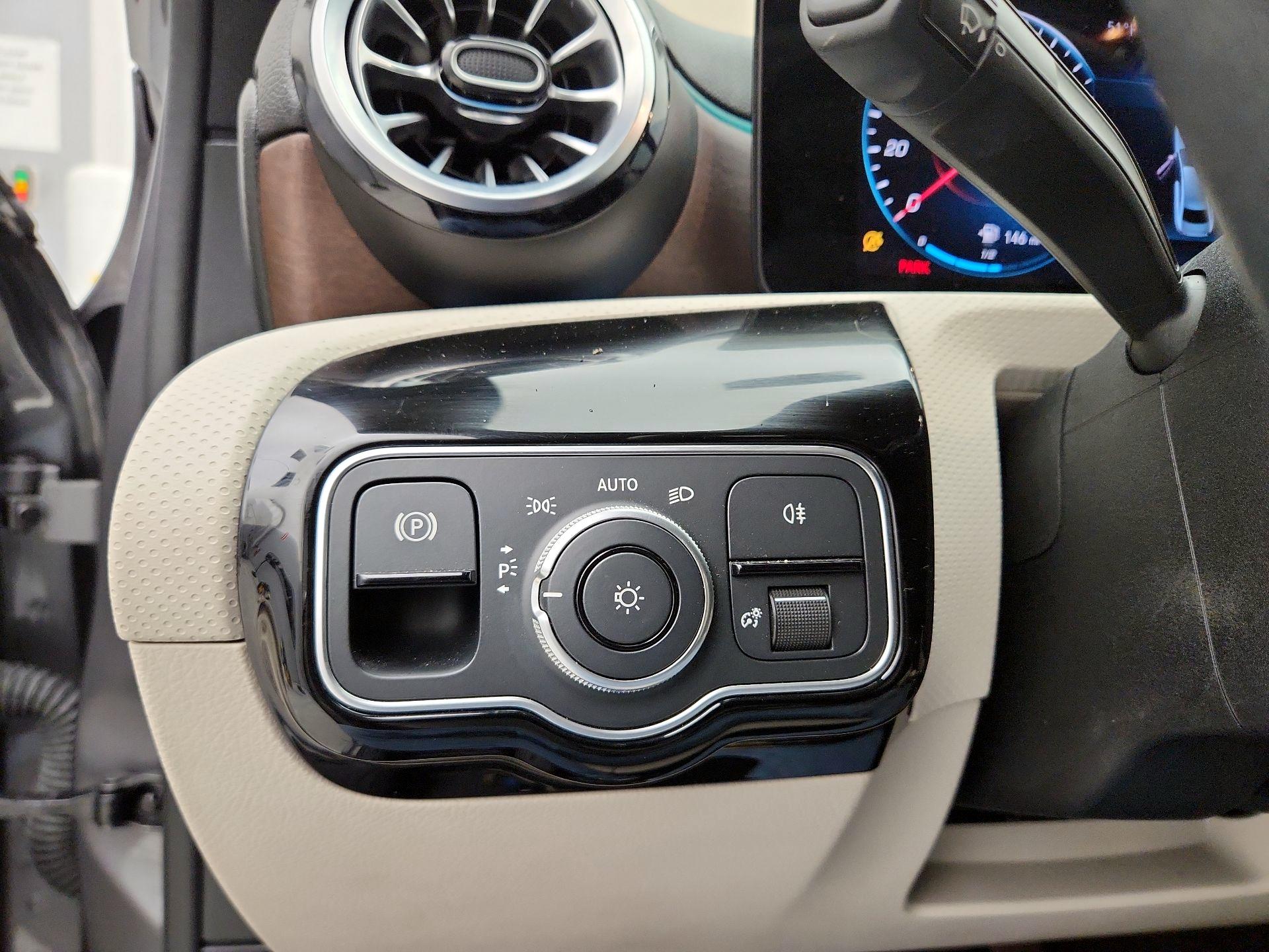 Thumbnail: 2022 Mercedes-Benz A-Class - 13