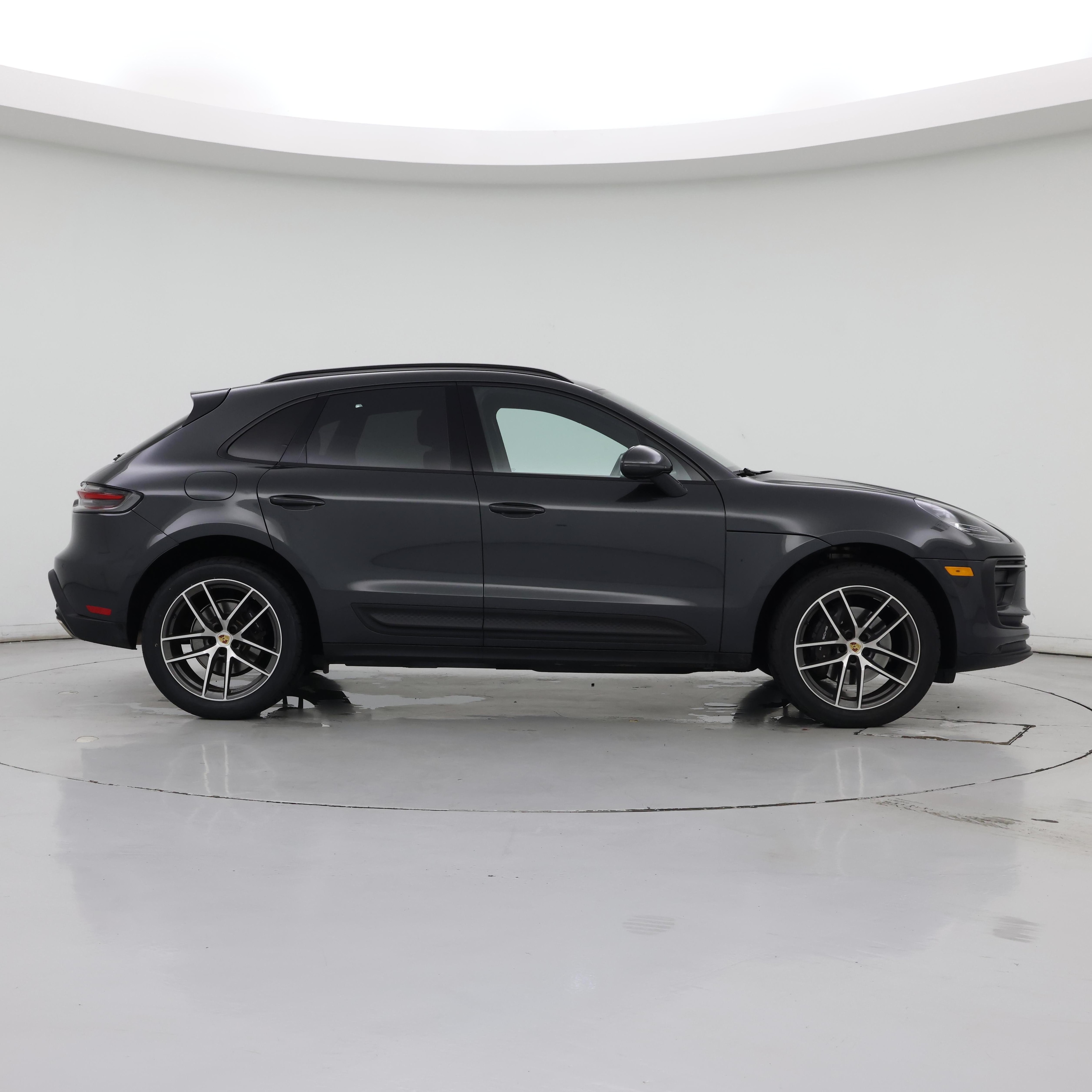 Thumbnail: 2022 Porsche Macan - 7