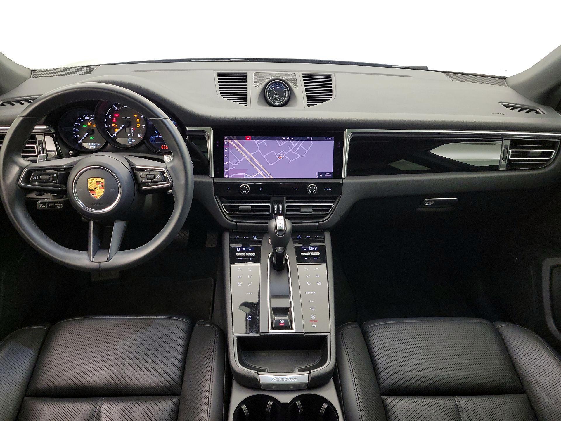 Thumbnail: 2023 Porsche Macan - 9