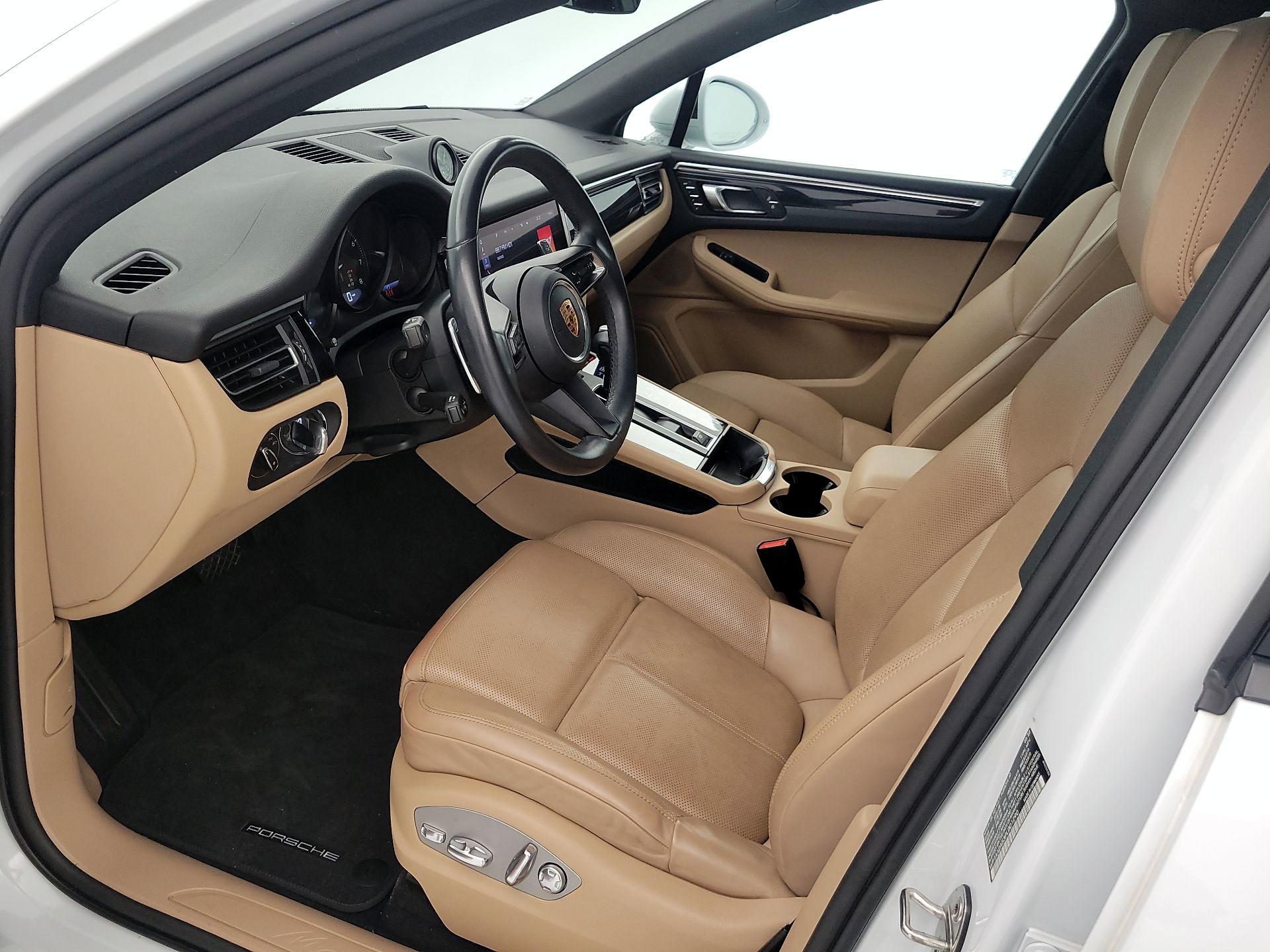 Thumbnail: 2023 Porsche Macan - 11