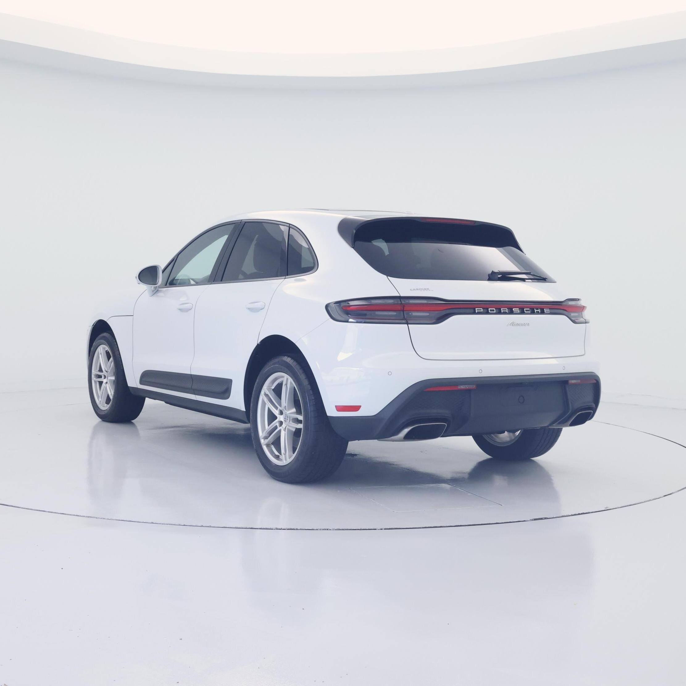 Thumbnail: 2023 Porsche Macan - 2
