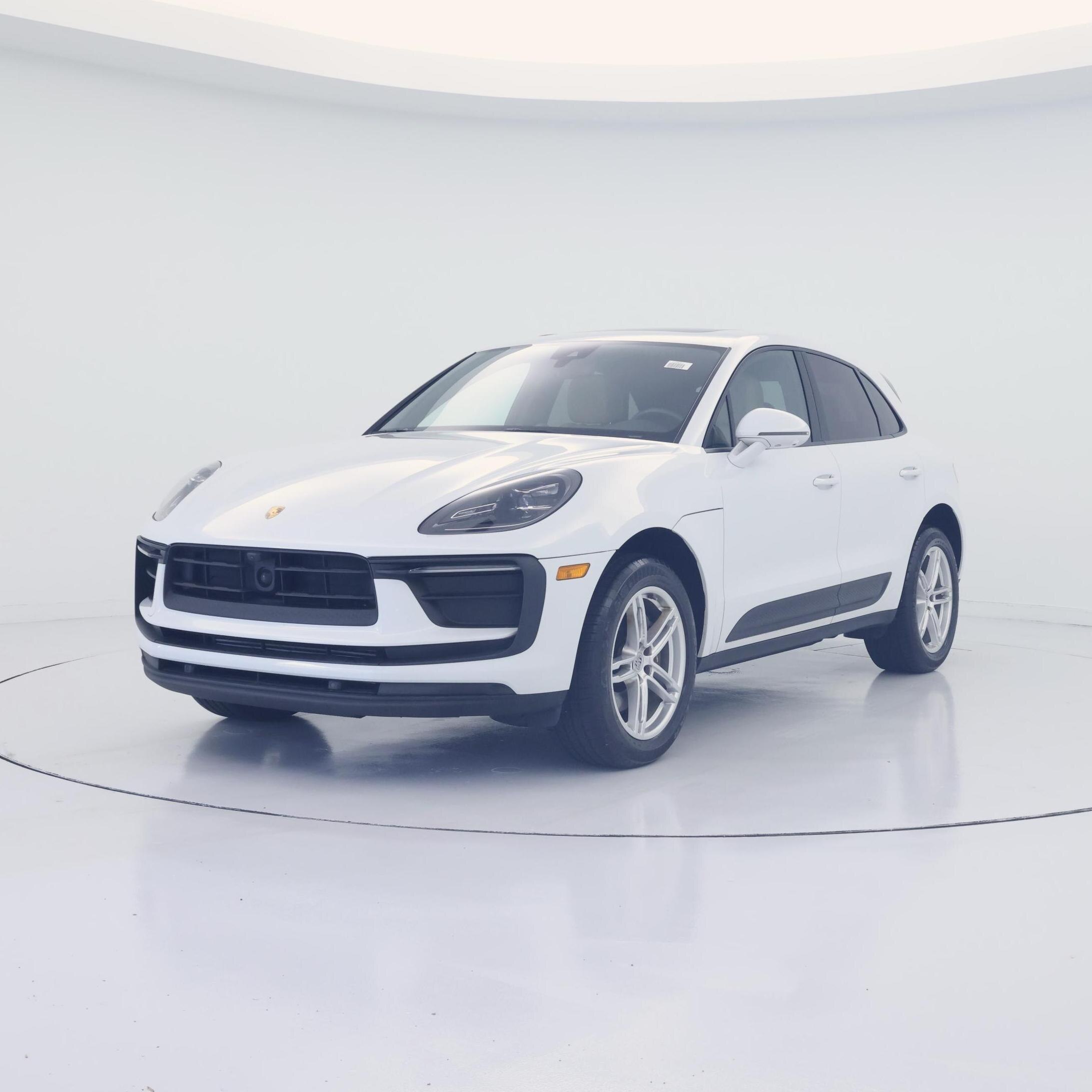 Thumbnail: 2023 Porsche Macan - 4