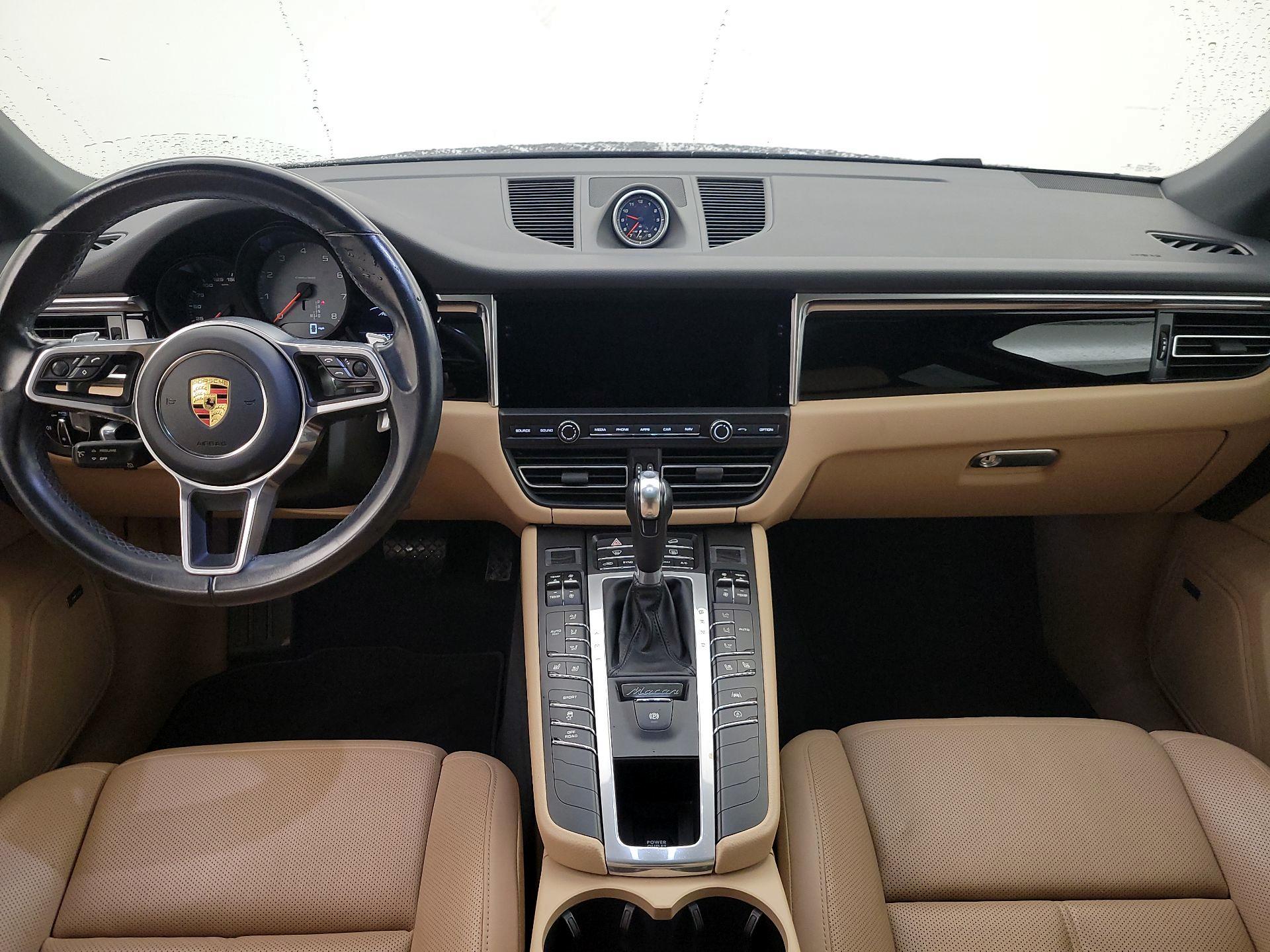 Thumbnail: 2021 Porsche Macan - 9