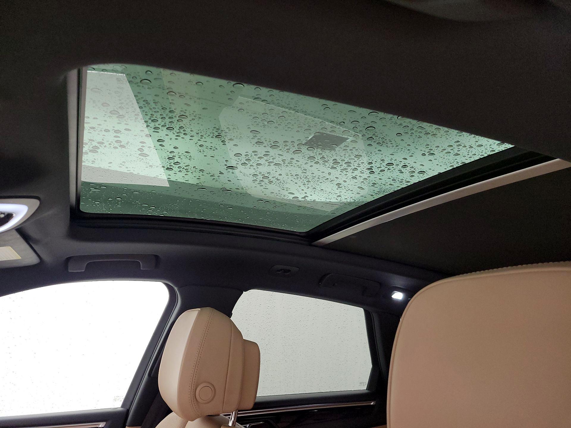 Thumbnail: 2021 Porsche Macan - 20