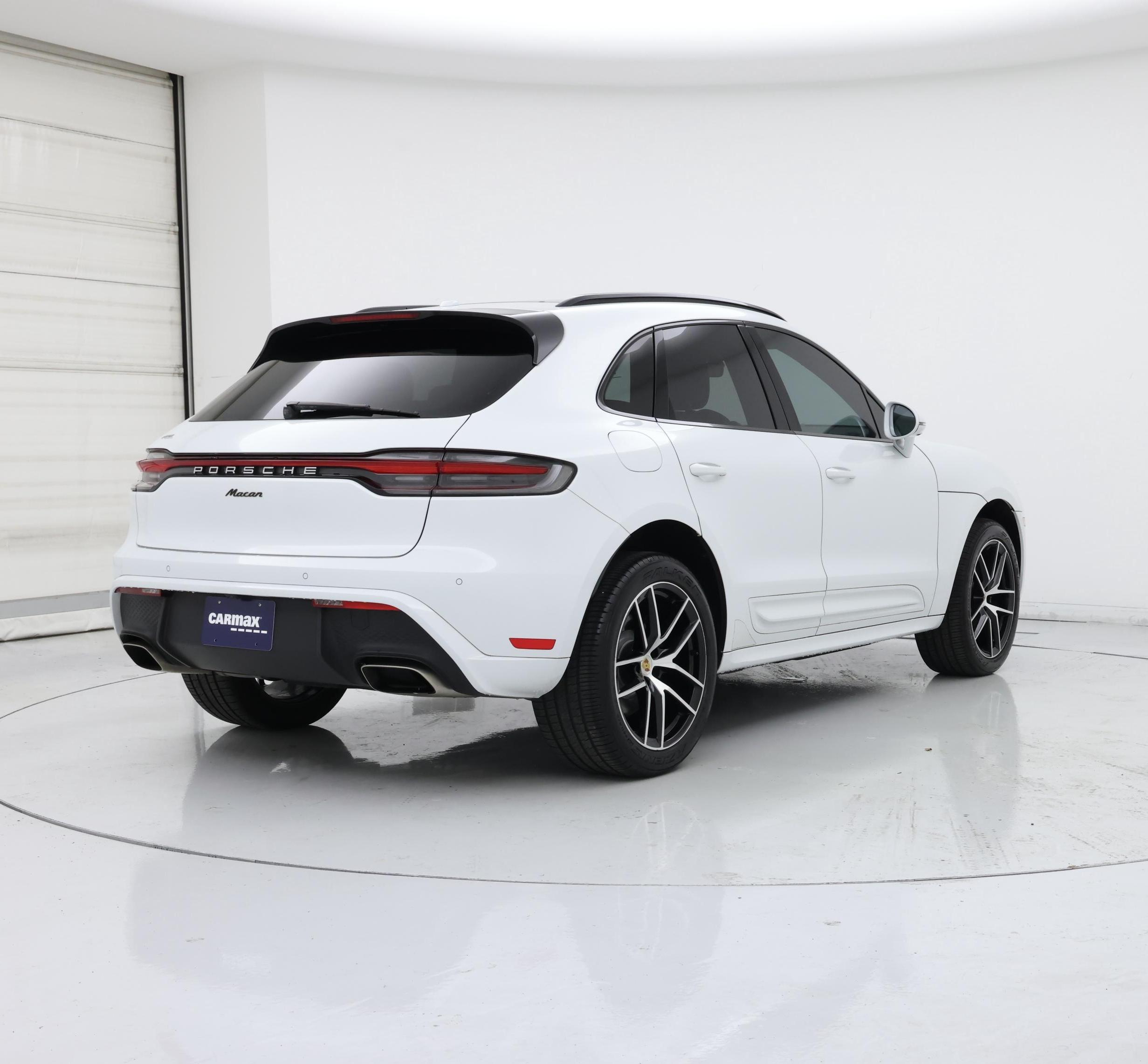 Thumbnail: 2022 Porsche Macan - 8