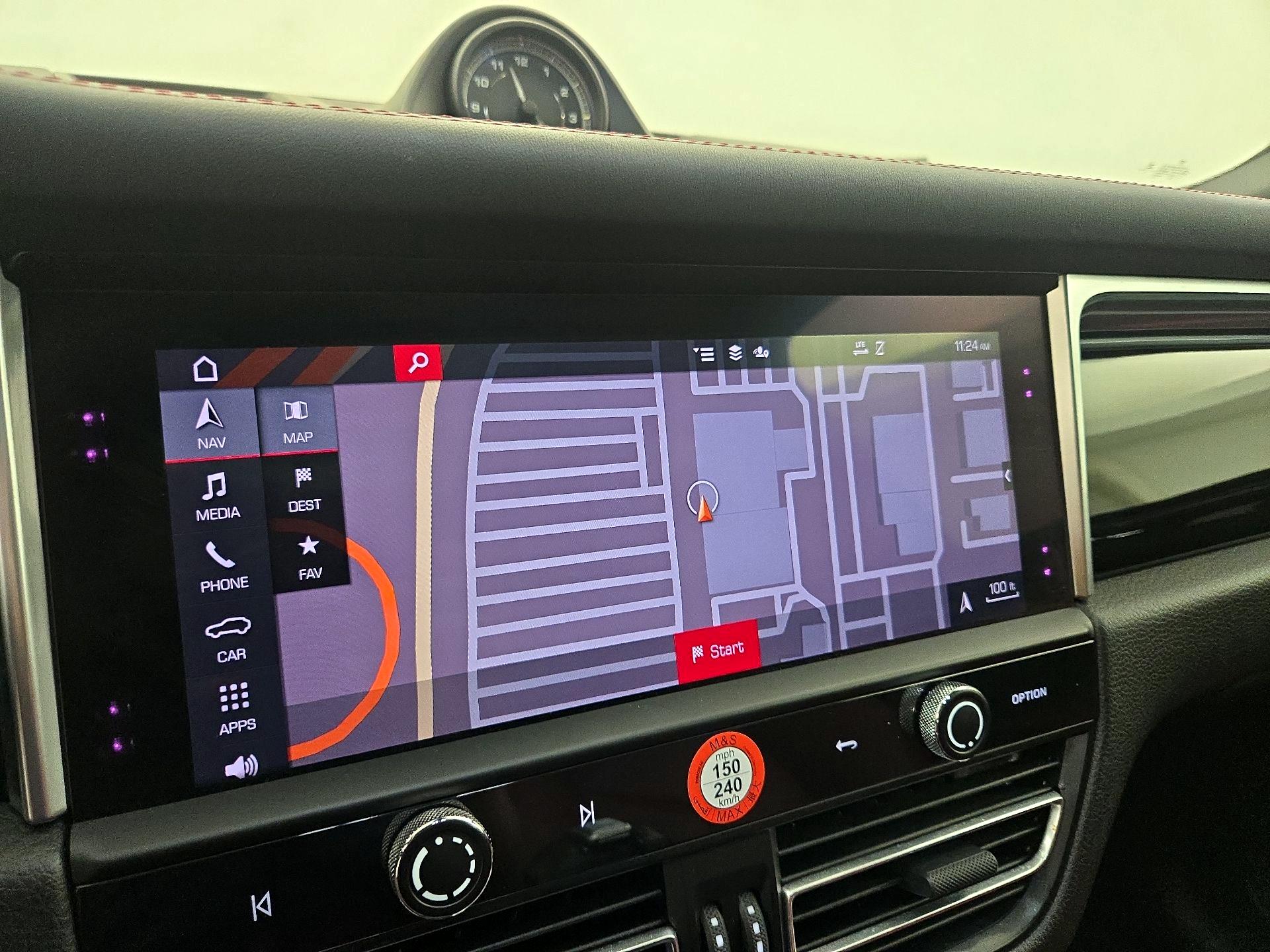 Thumbnail: 2023 Porsche Macan - 14