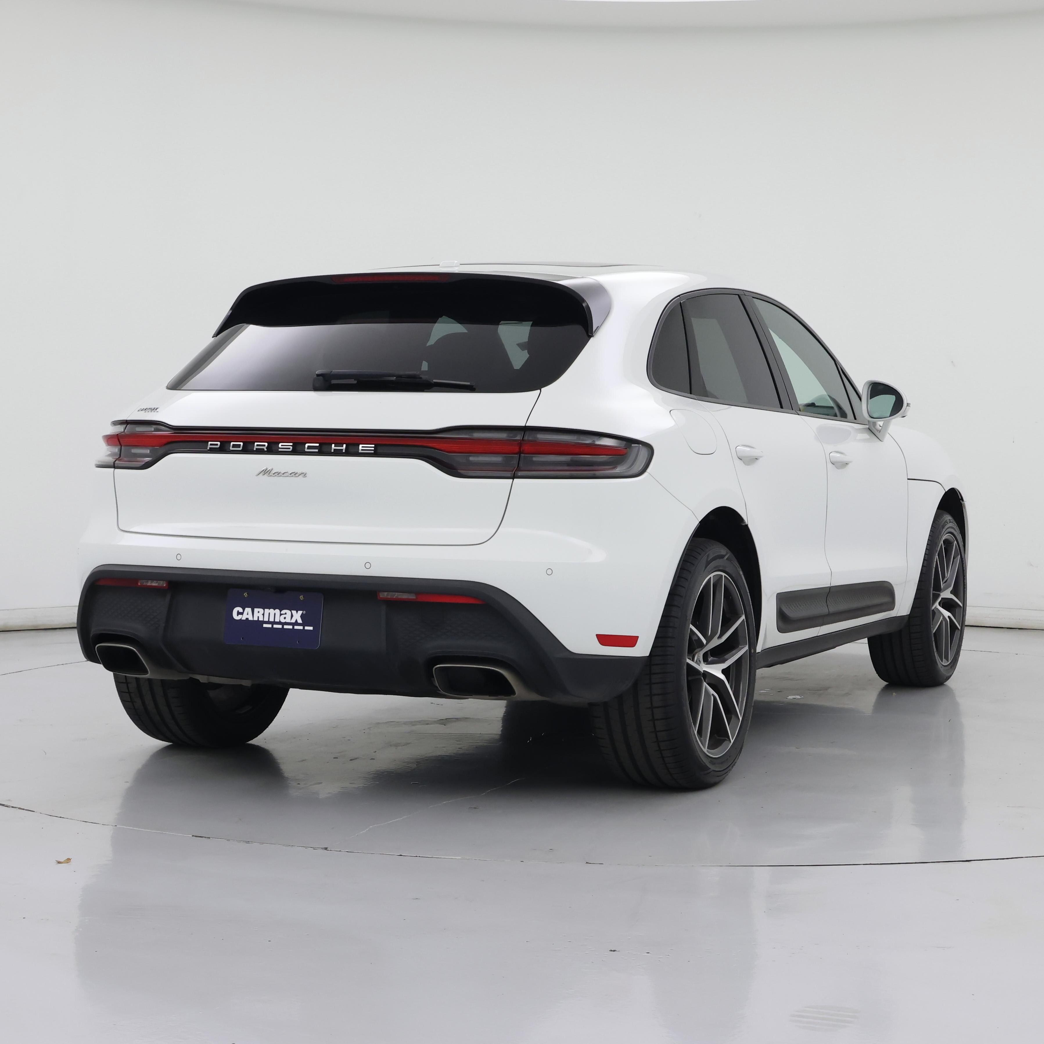 Thumbnail: 2023 Porsche Macan - 8