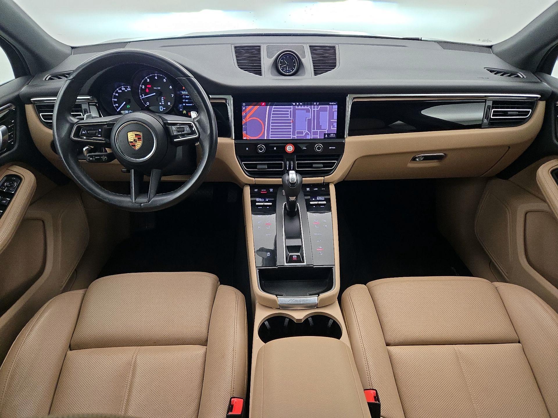 Thumbnail: 2023 Porsche Macan - 9