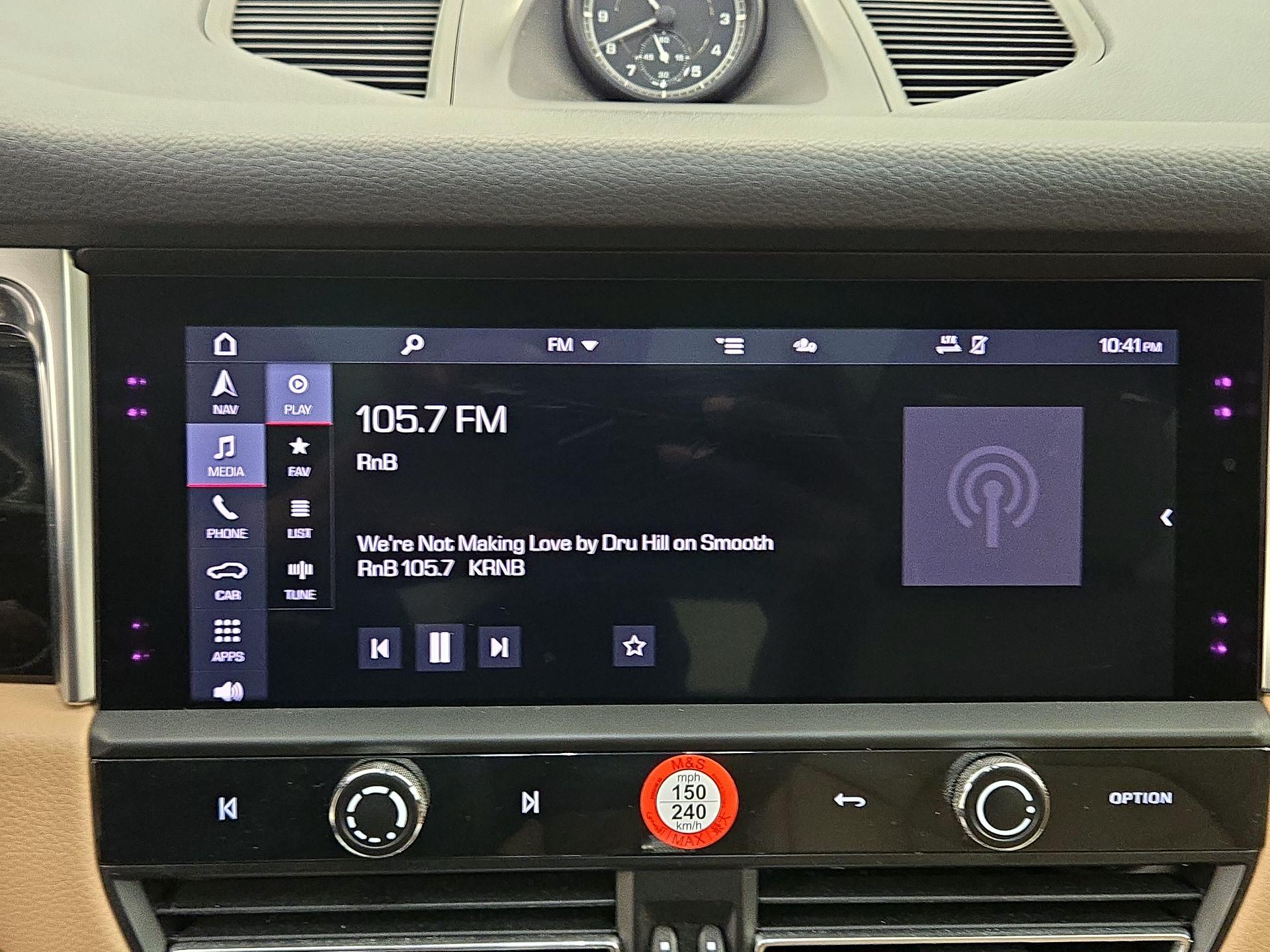 Thumbnail: 2023 Porsche Macan - 16