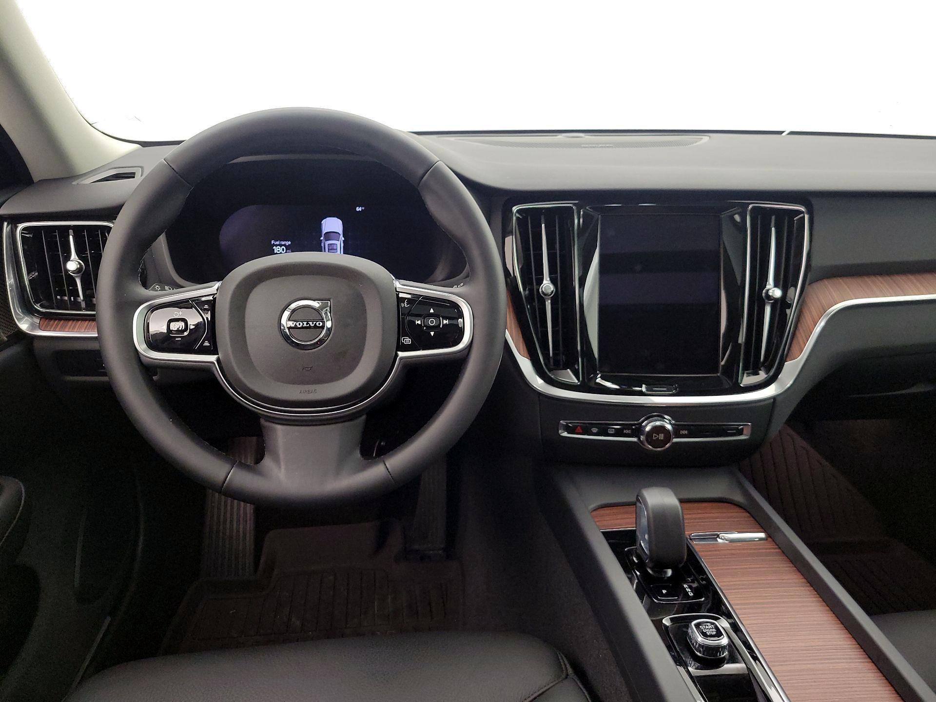 Thumbnail: 2025 Volvo S60 - 10