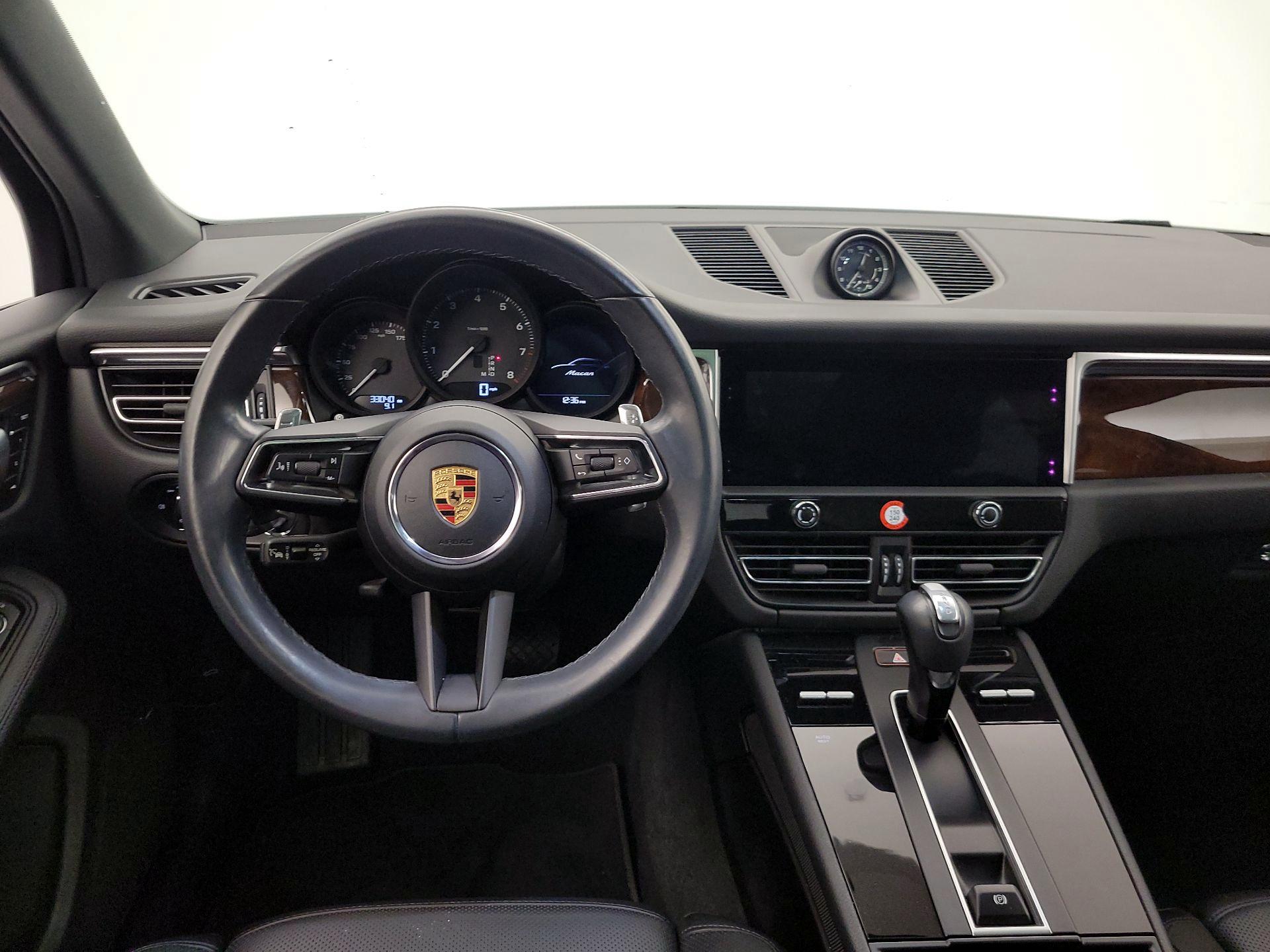 Thumbnail: 2022 Porsche Macan - 10