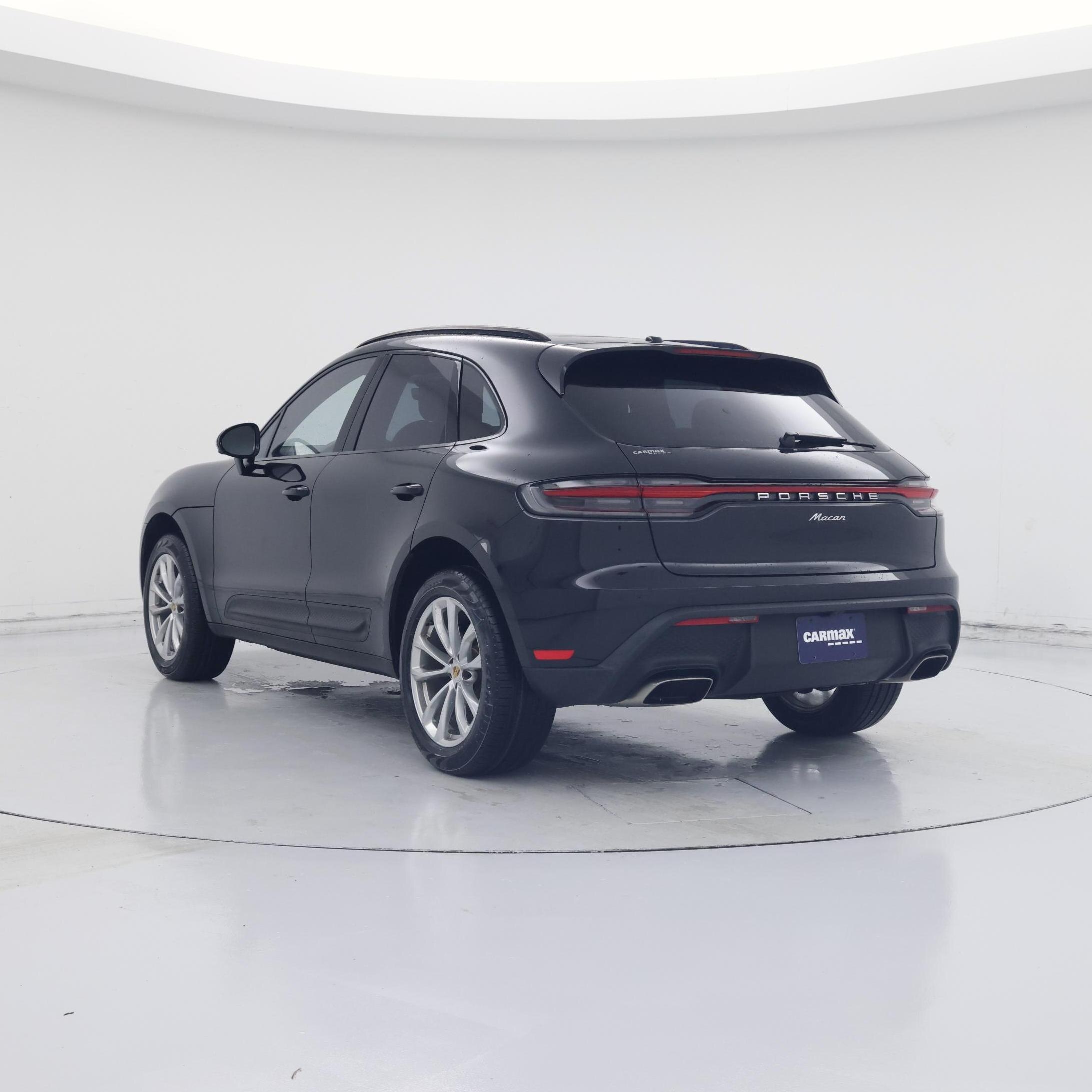 Thumbnail: 2022 Porsche Macan - 2