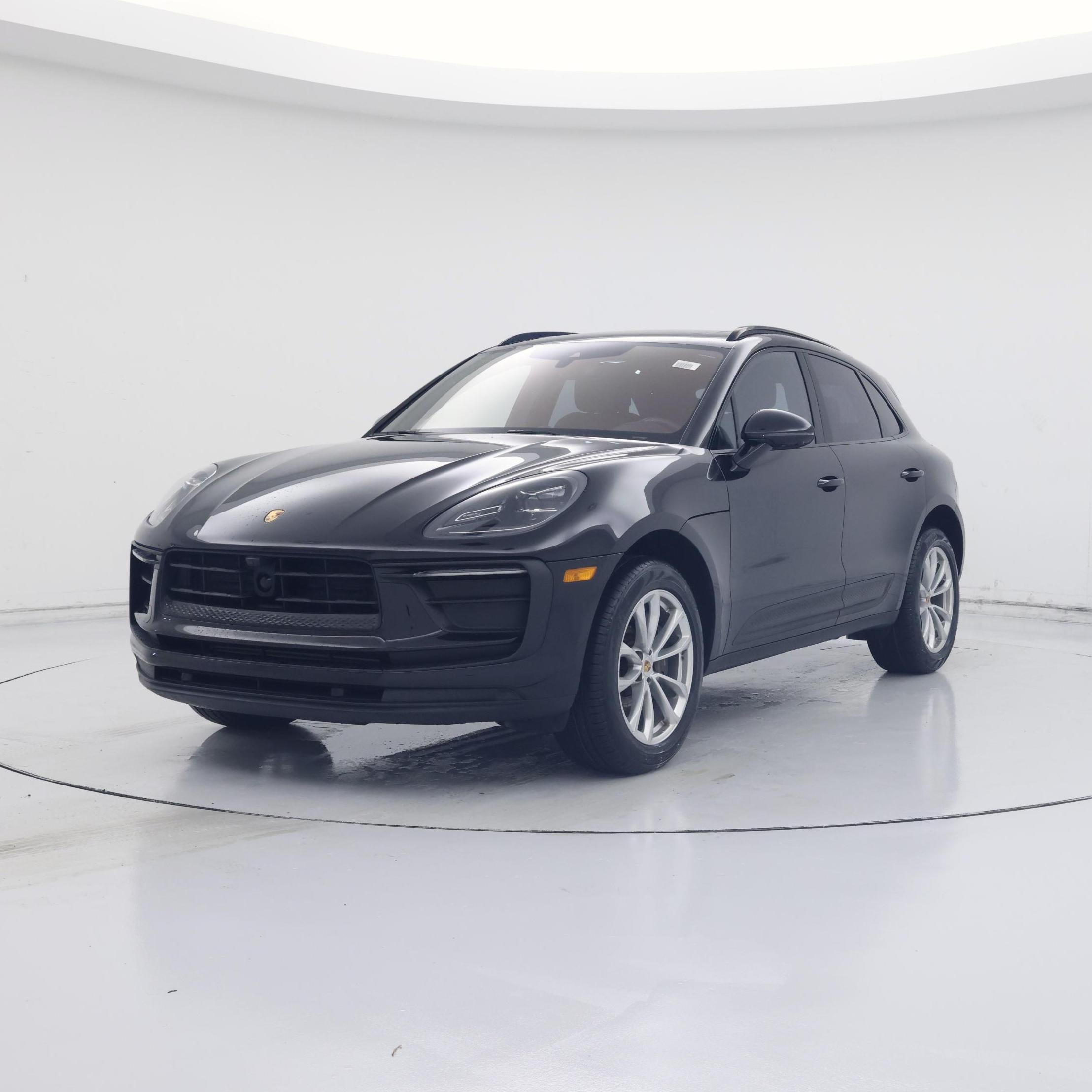 Thumbnail: 2022 Porsche Macan - 4