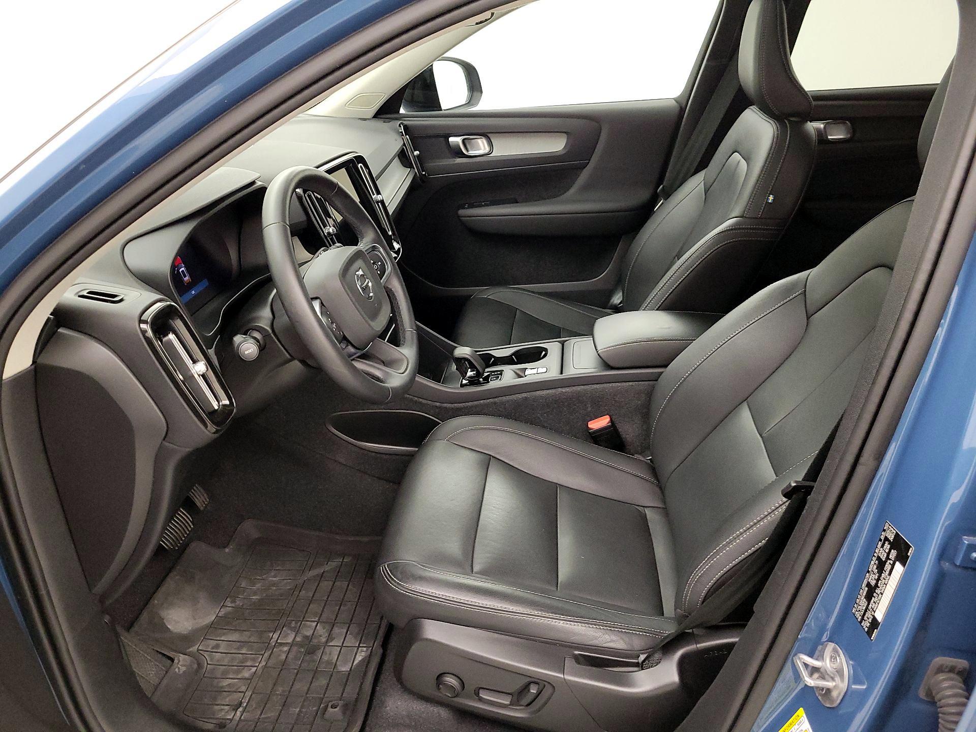 Thumbnail: 2024 Volvo XC40 - 11