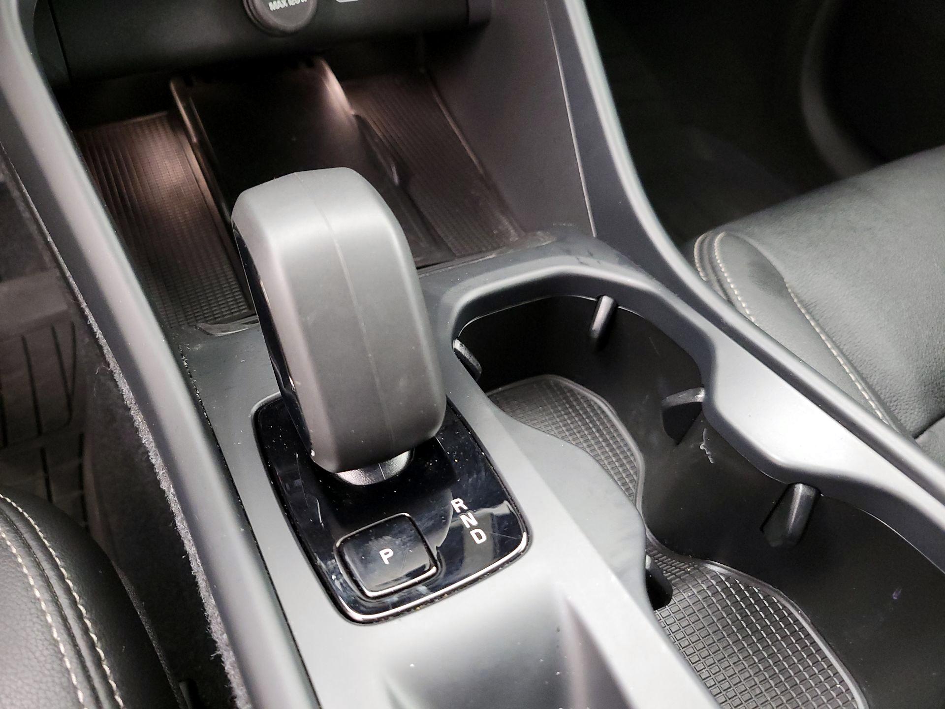 Thumbnail: 2024 Volvo XC40 - 18