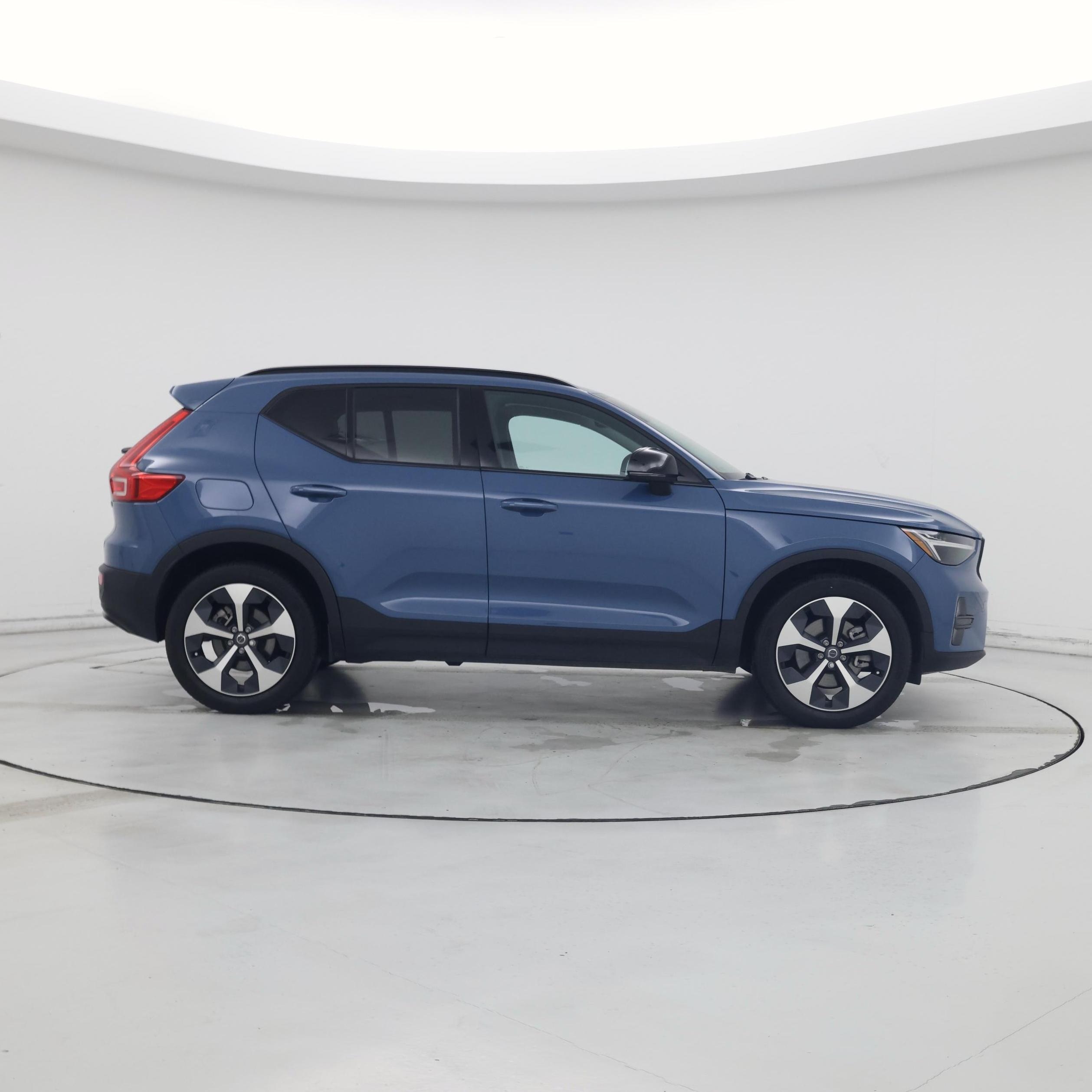 Thumbnail: 2024 Volvo XC40 - 7