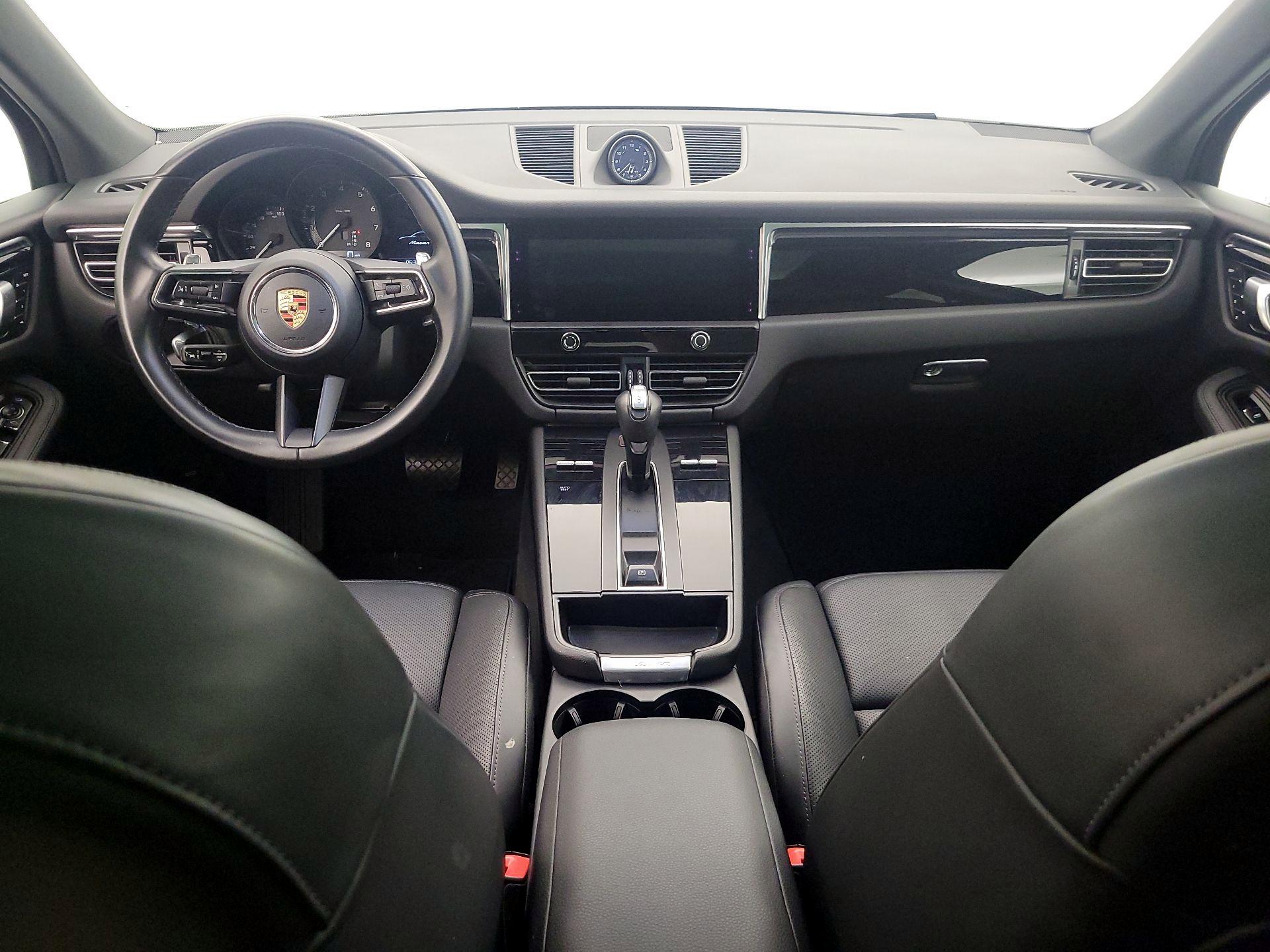 Thumbnail: 2023 Porsche Macan - 9