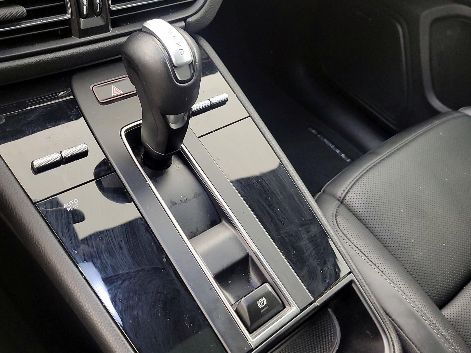 Thumbnail: 2023 Porsche Macan - 18