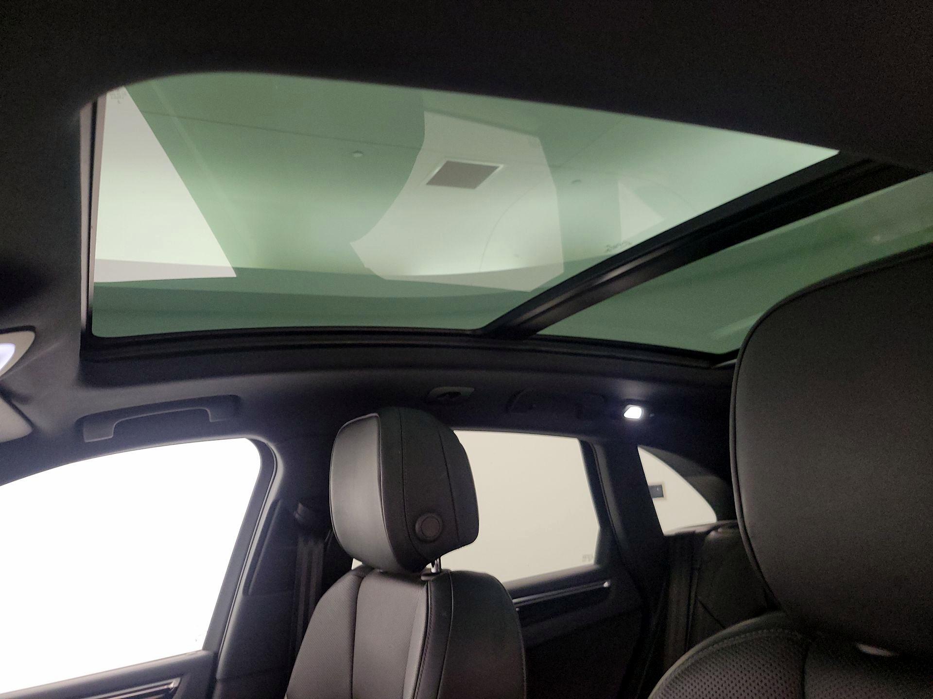 Thumbnail: 2023 Porsche Macan - 20