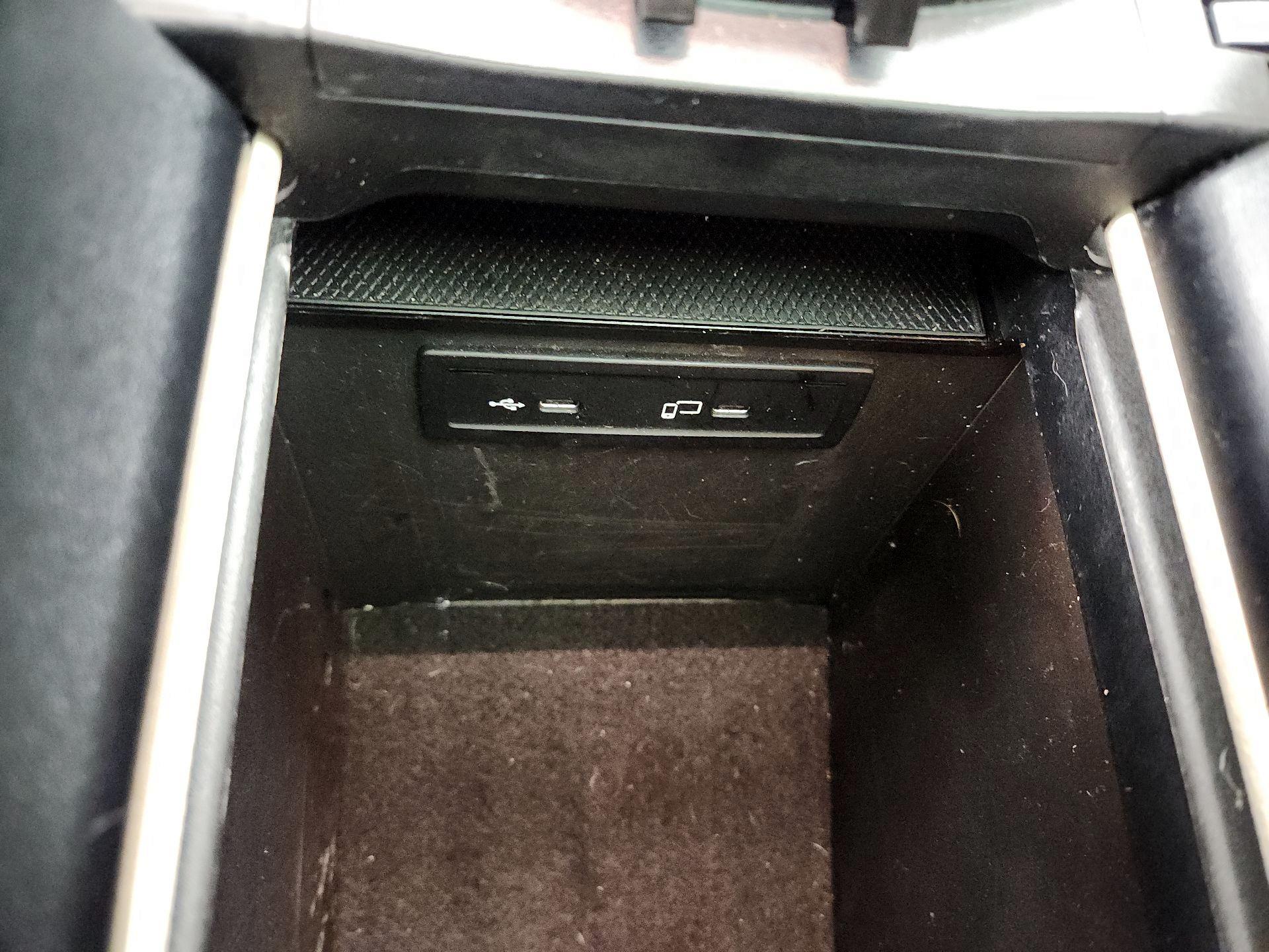 Thumbnail: 2020 Mercedes-Benz GLC - 18