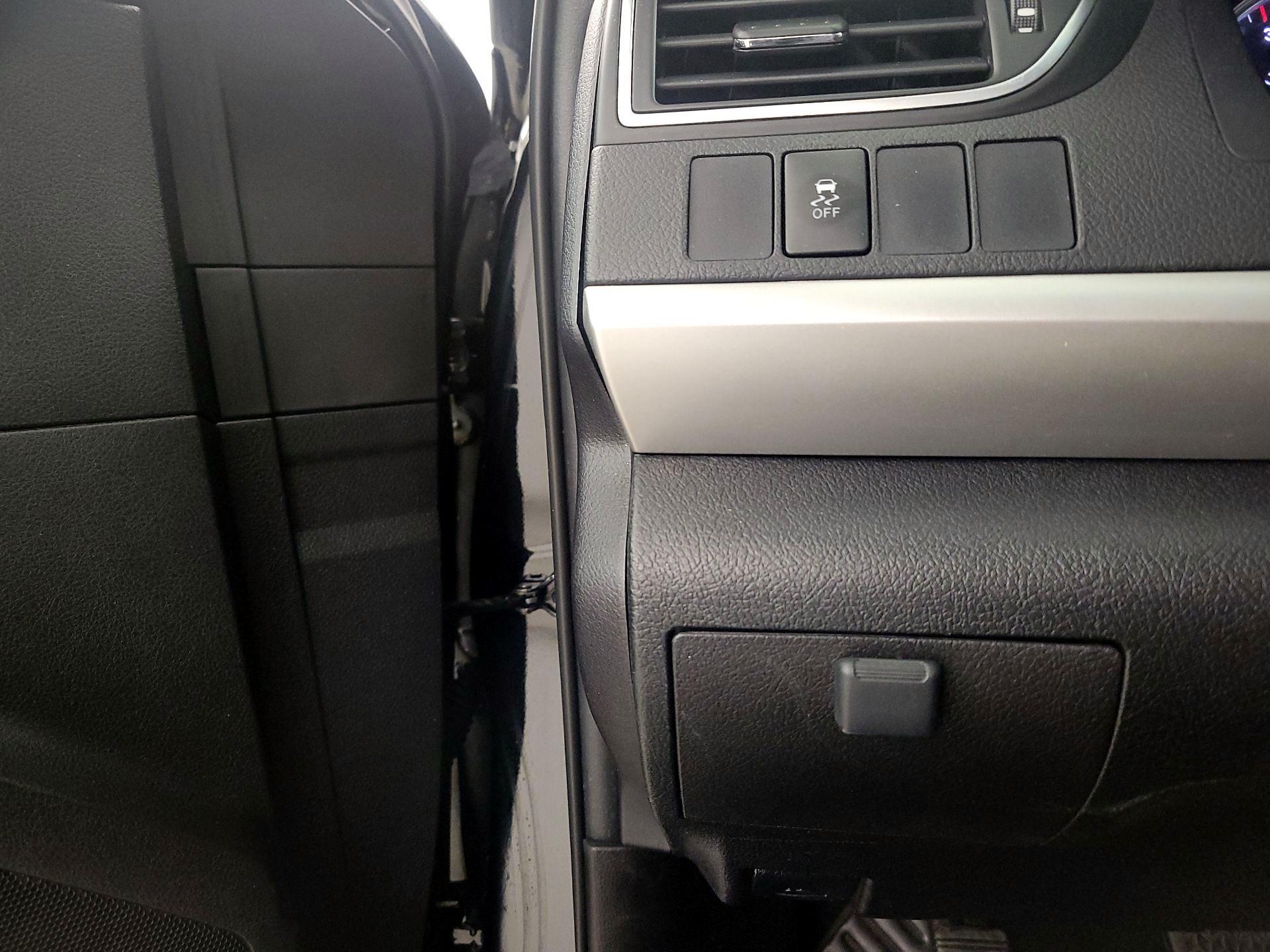 Thumbnail: 2016 Toyota Camry - 13