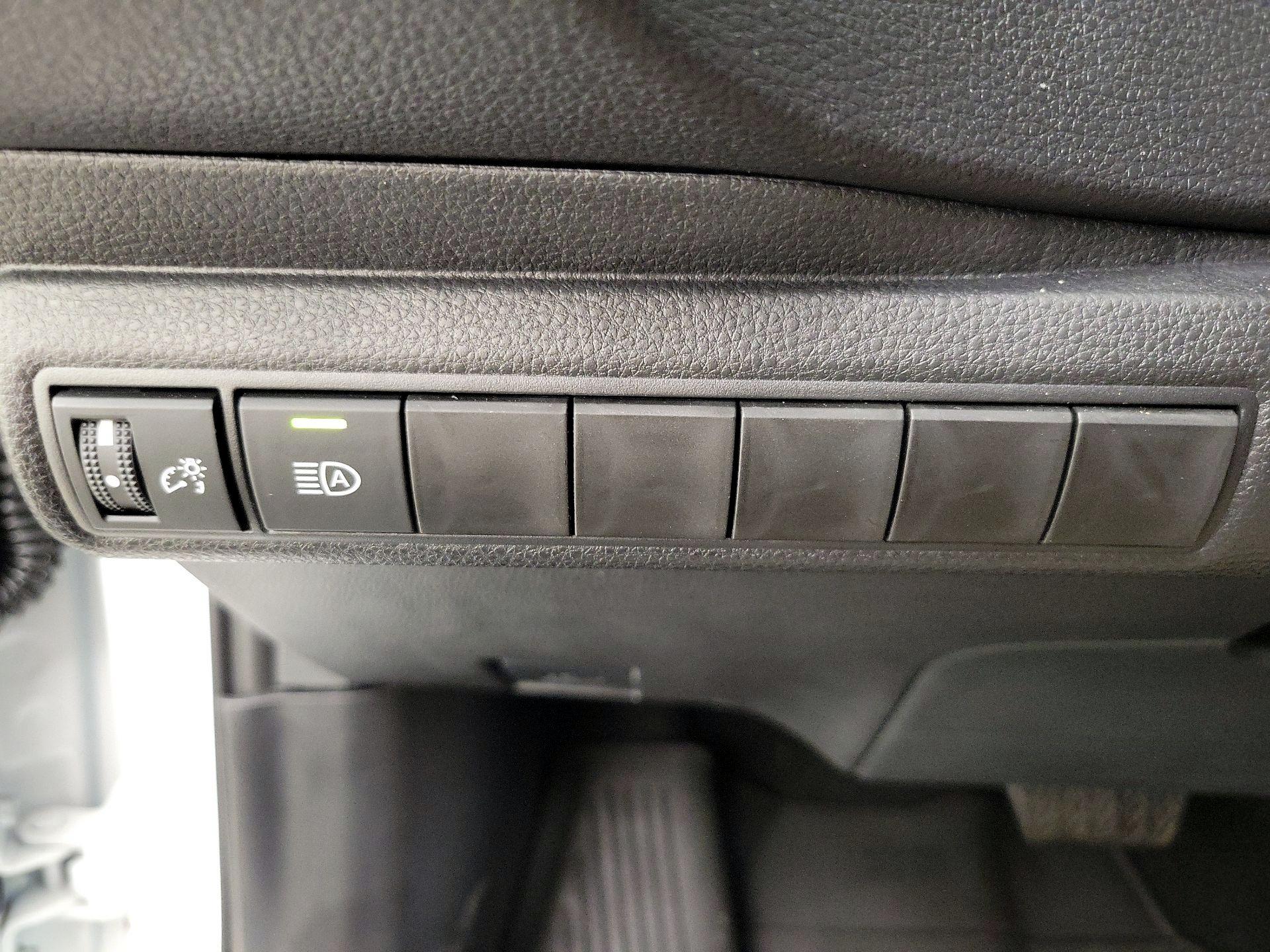 Thumbnail: 2025 Toyota Corolla - 13