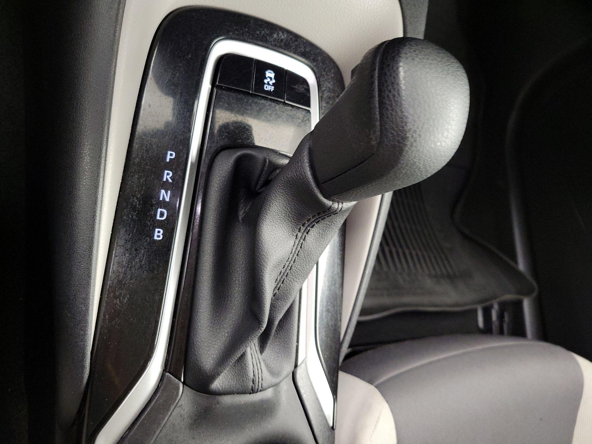 Thumbnail: 2025 Toyota Corolla - 17