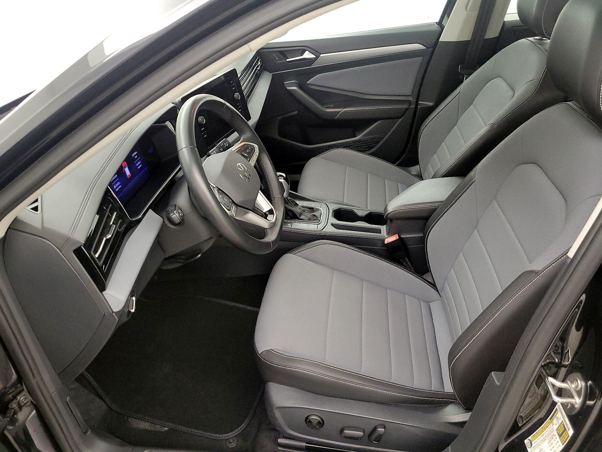 Thumbnail: 2025 Volkswagen Jetta - 11