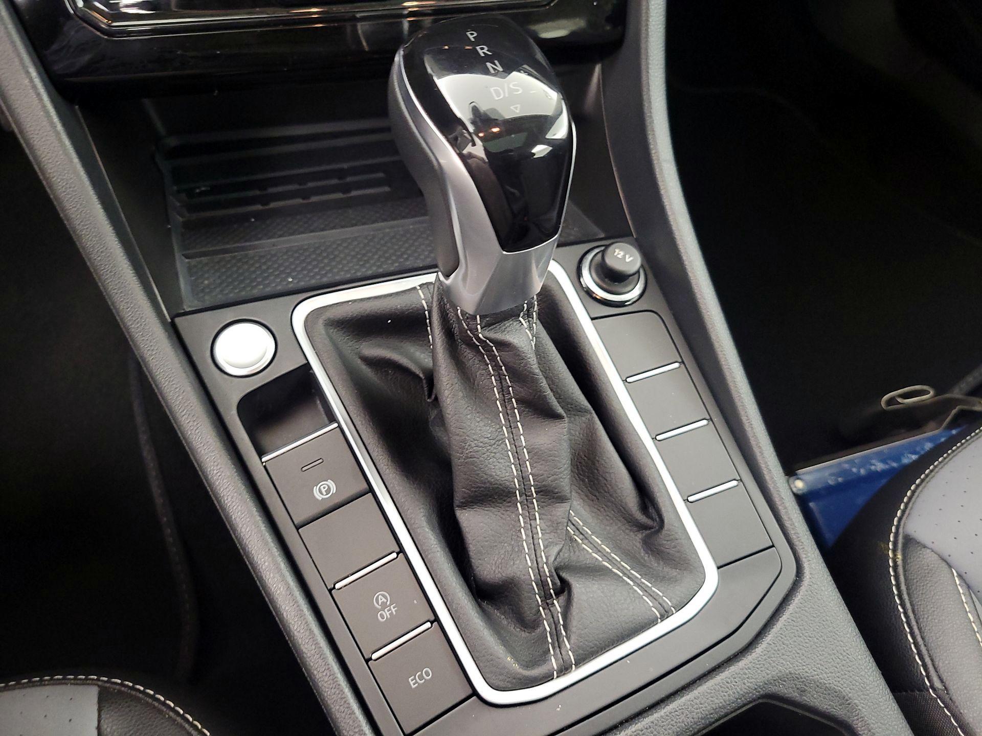 Thumbnail: 2025 Volkswagen Jetta - 18