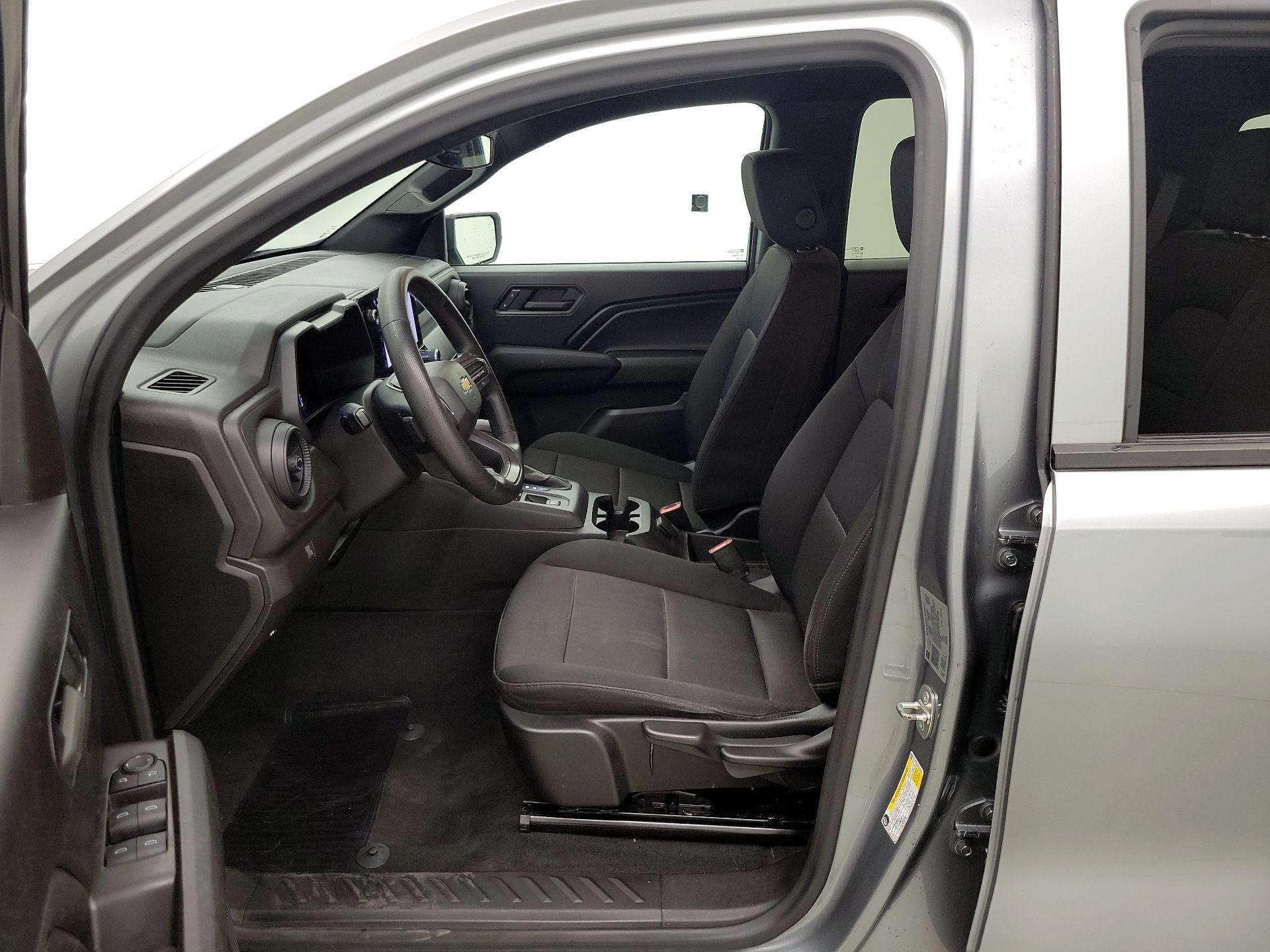 Thumbnail: 2023 Chevrolet Colorado - 11