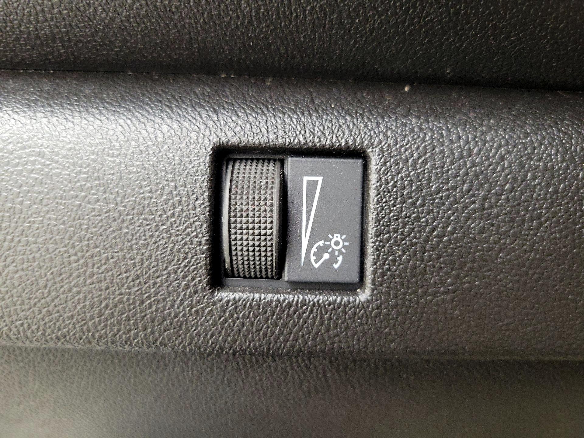 Thumbnail: 2023 Chevrolet Colorado - 13