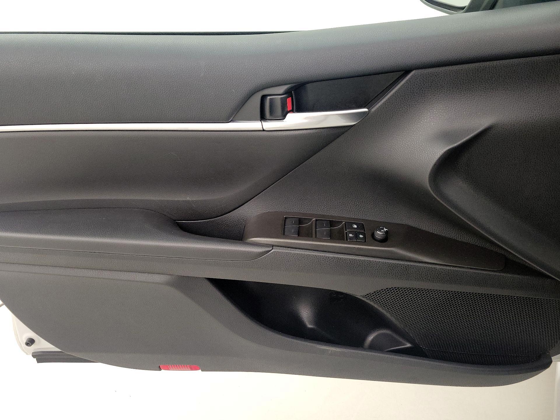 Thumbnail: 2023 Toyota Camry - 12