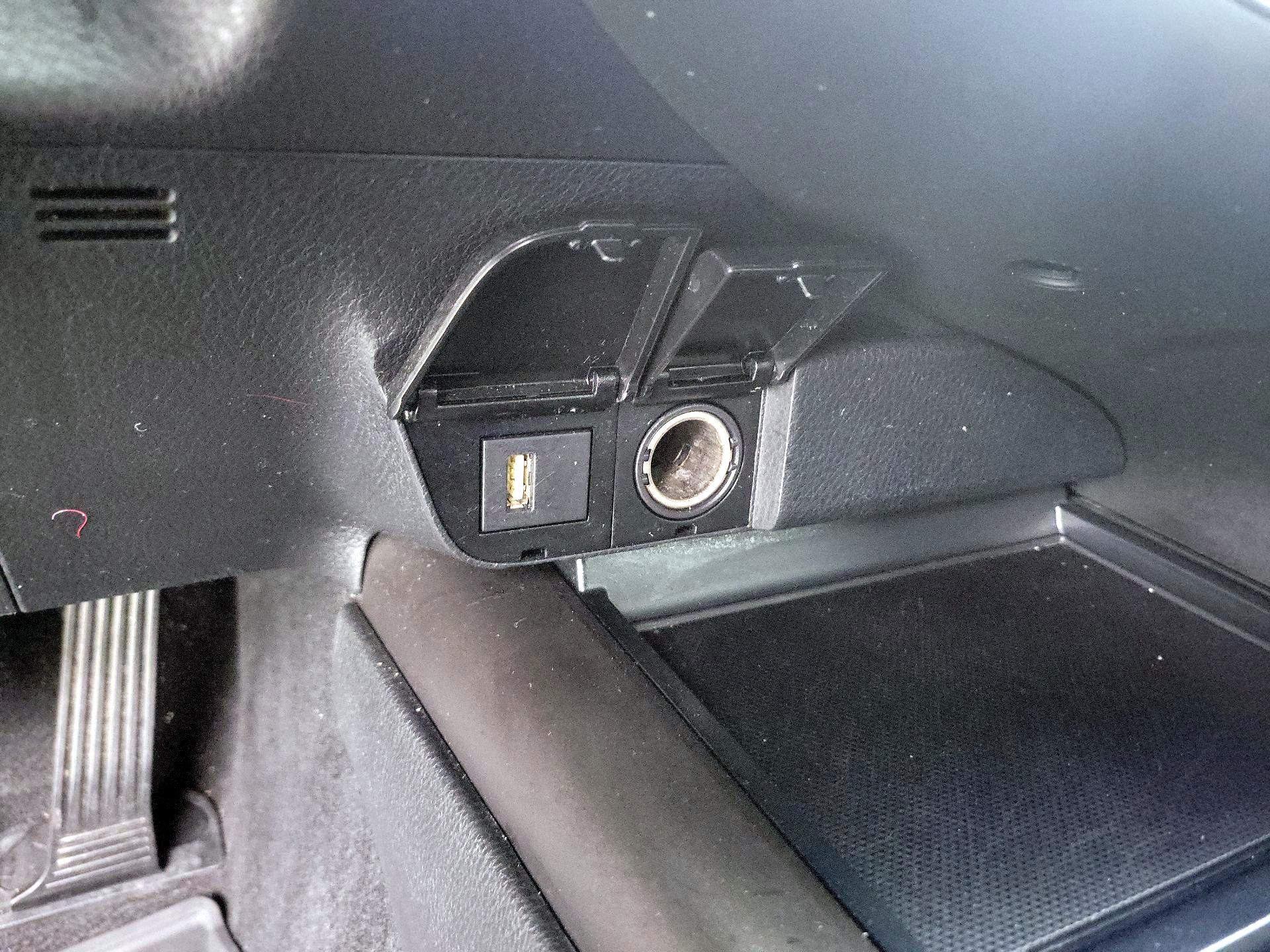 Thumbnail: 2023 Toyota Camry - 18