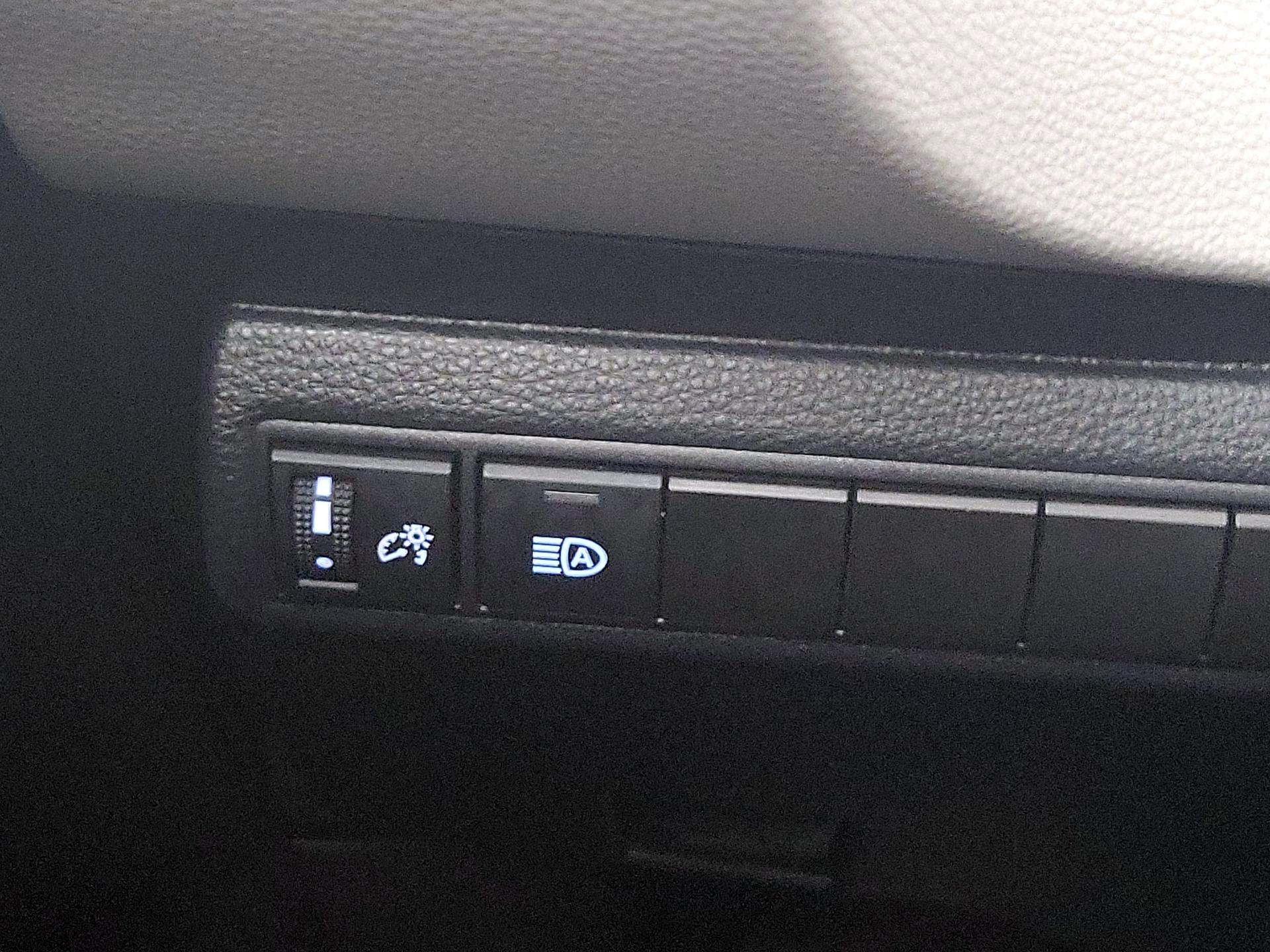 Thumbnail: 2024 Toyota Corolla - 13