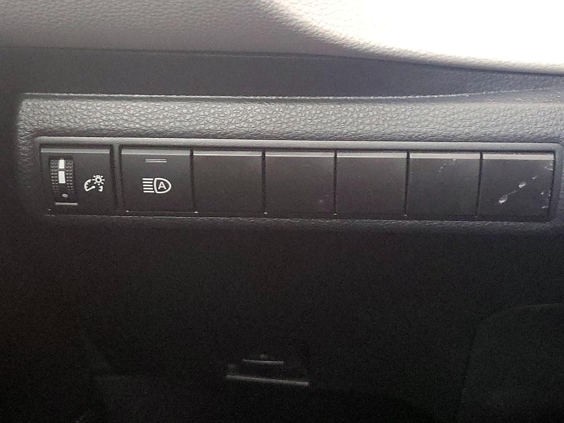 Thumbnail: 2024 Toyota Corolla - 13