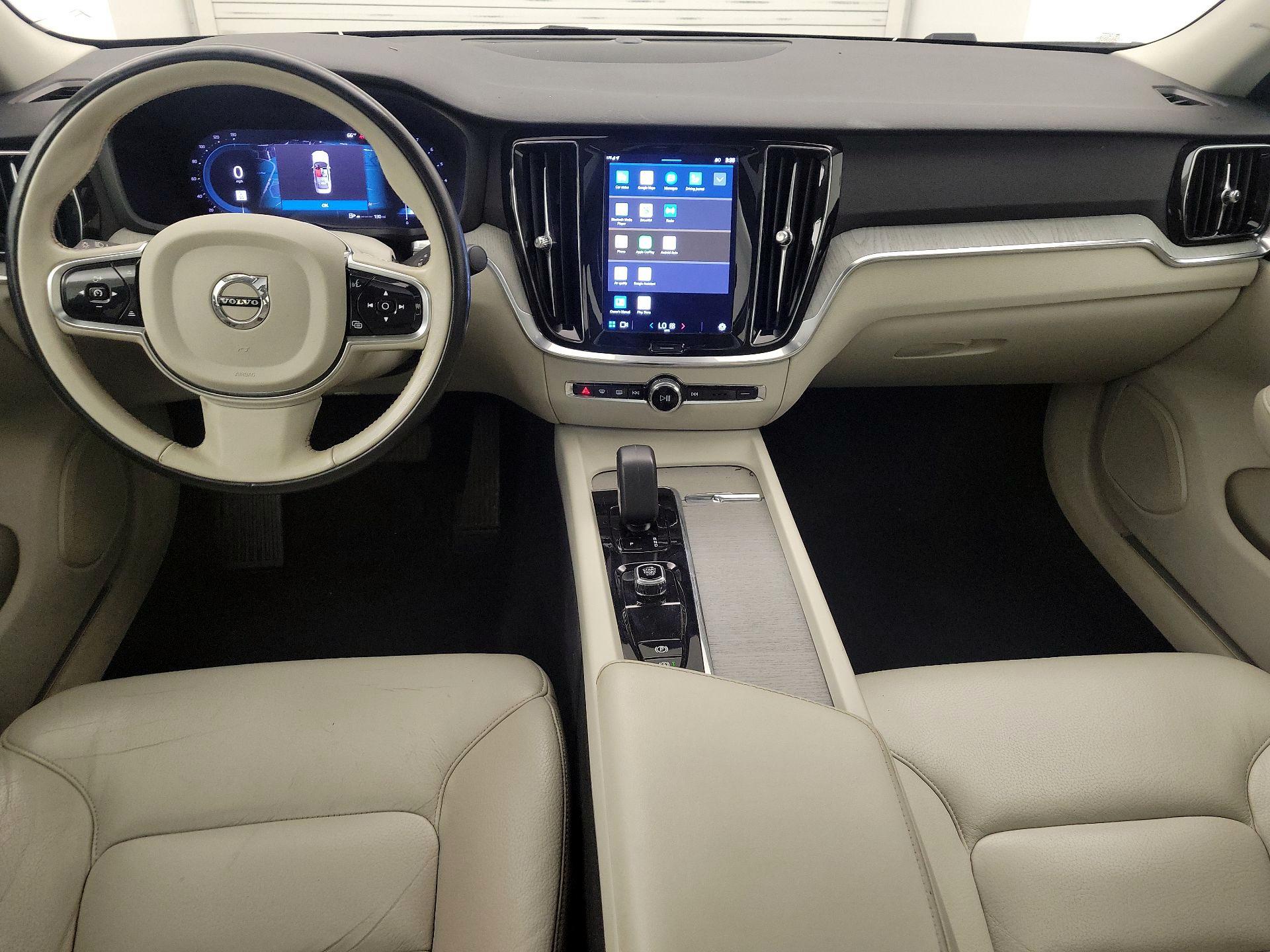 Thumbnail: 2025 Volvo S60 - 9