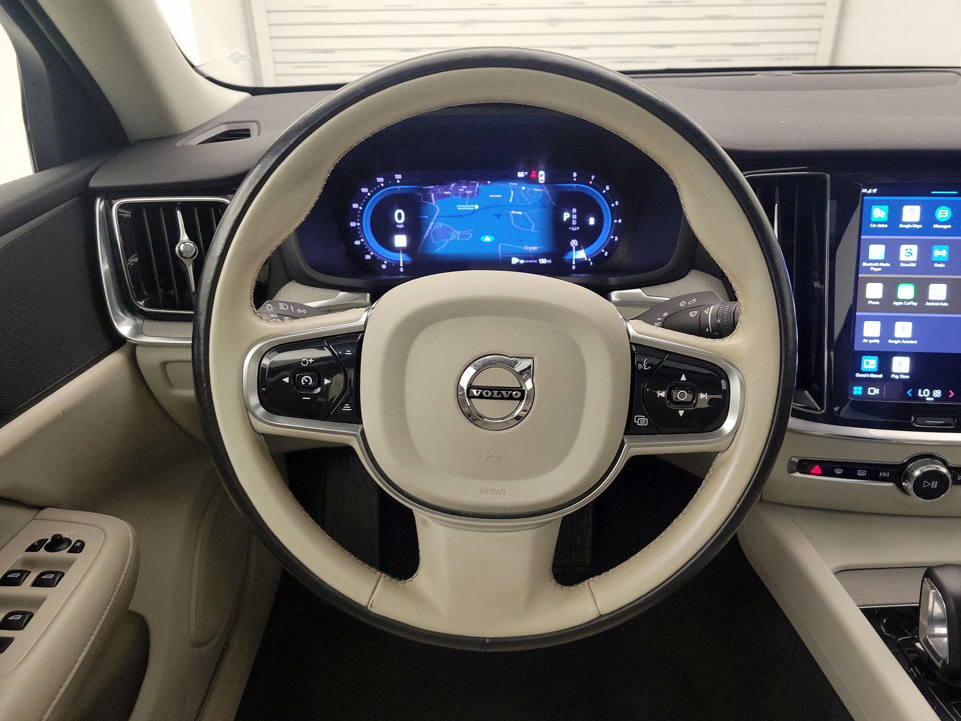 Thumbnail: 2025 Volvo S60 - 10