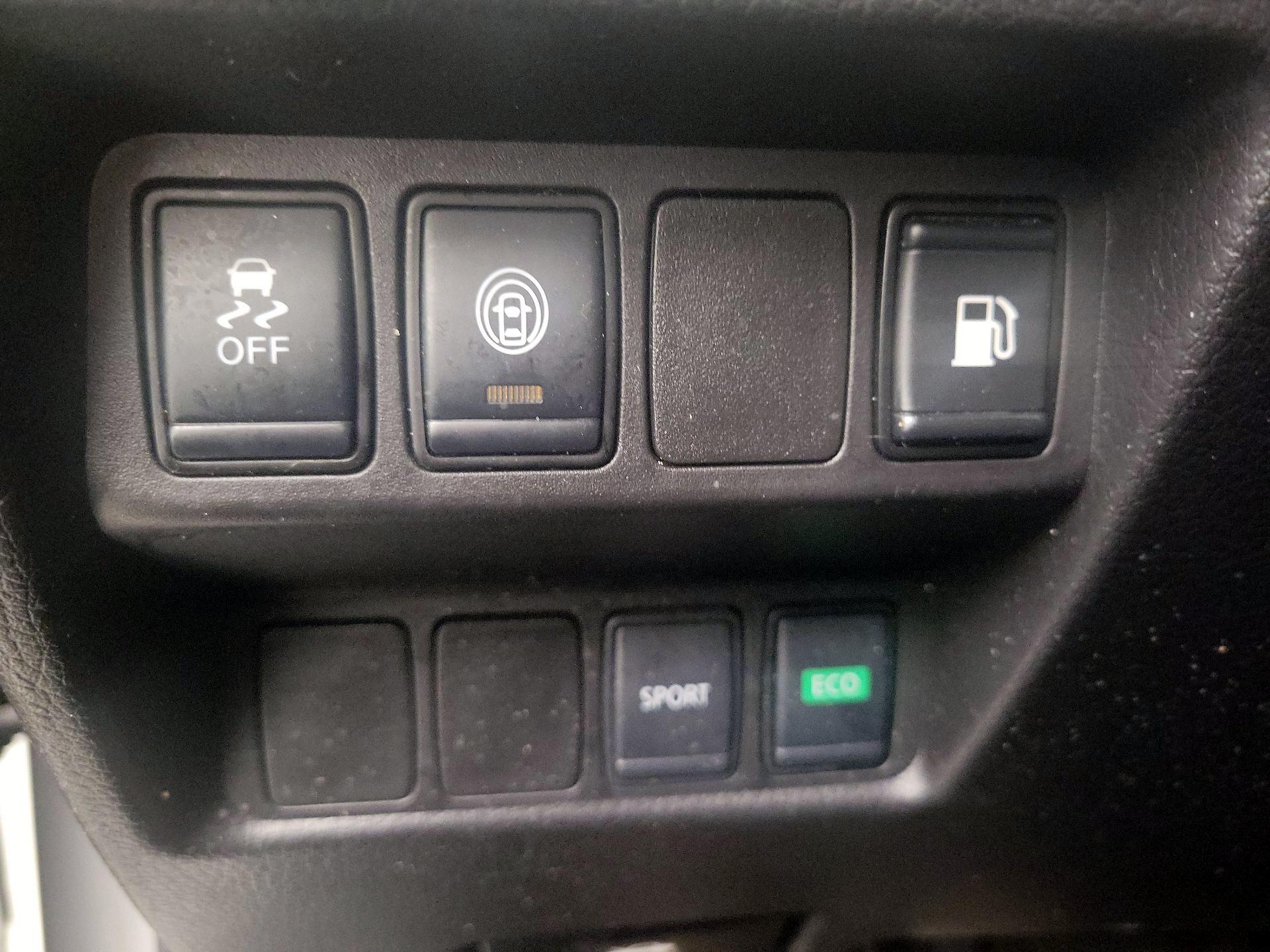 Thumbnail: 2020 Nissan Rogue - 13