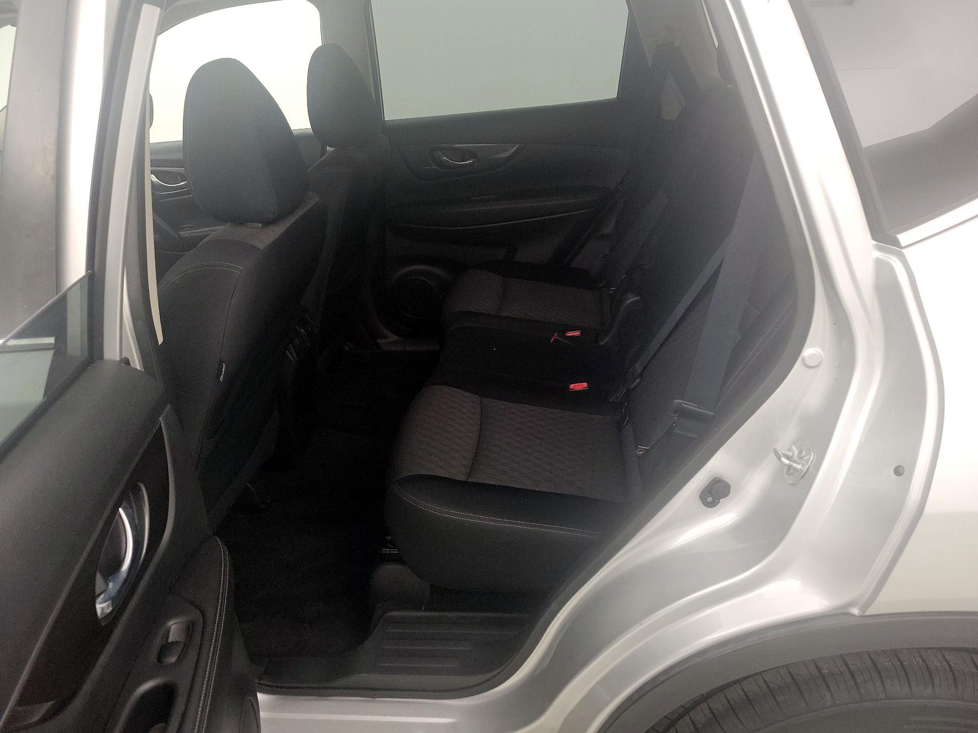 Thumbnail: 2020 Nissan Rogue - 19