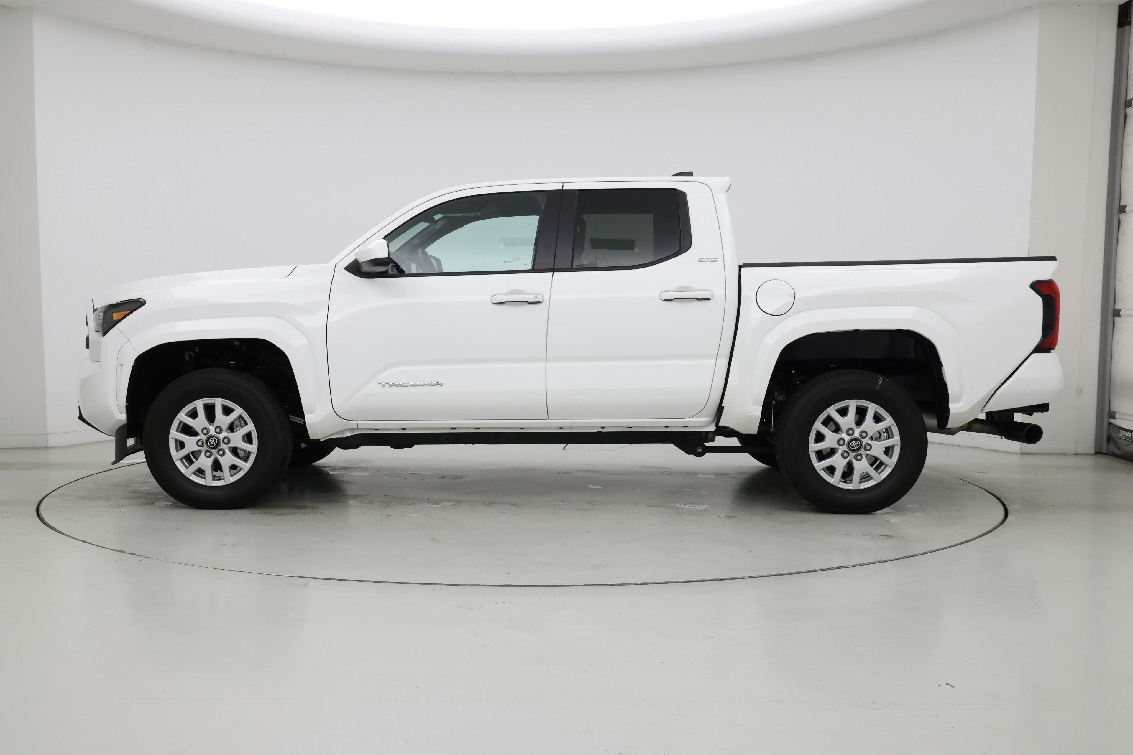 Thumbnail: 2024 Toyota Tacoma - 3