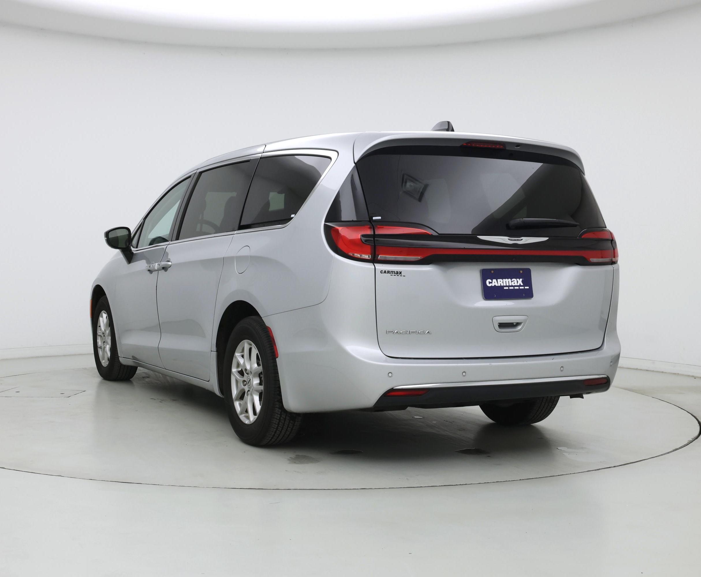 Thumbnail: 2024 Chrysler Pacifica - 2