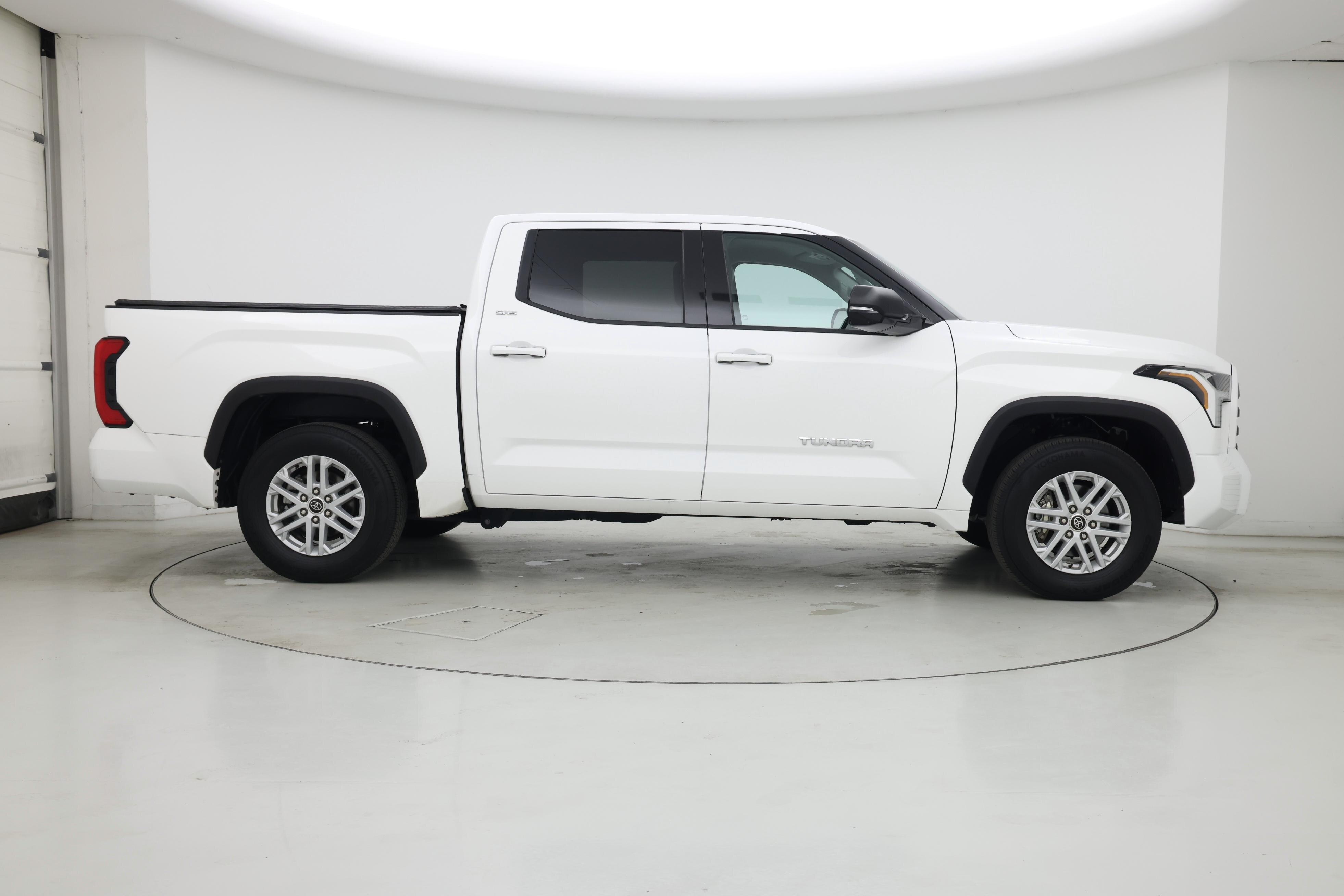 Thumbnail: 2022 Toyota Tundra - 7