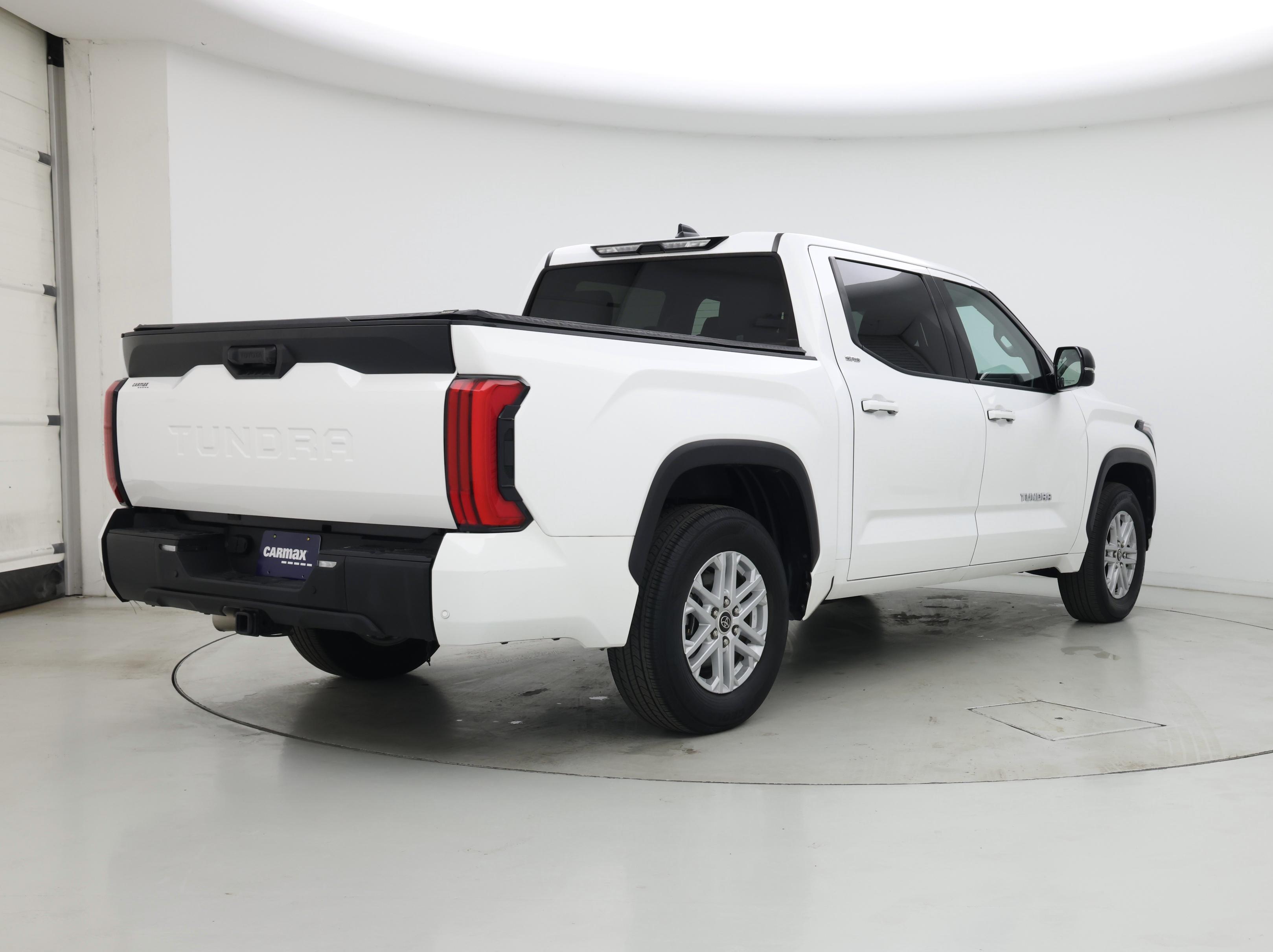 Thumbnail: 2022 Toyota Tundra - 8