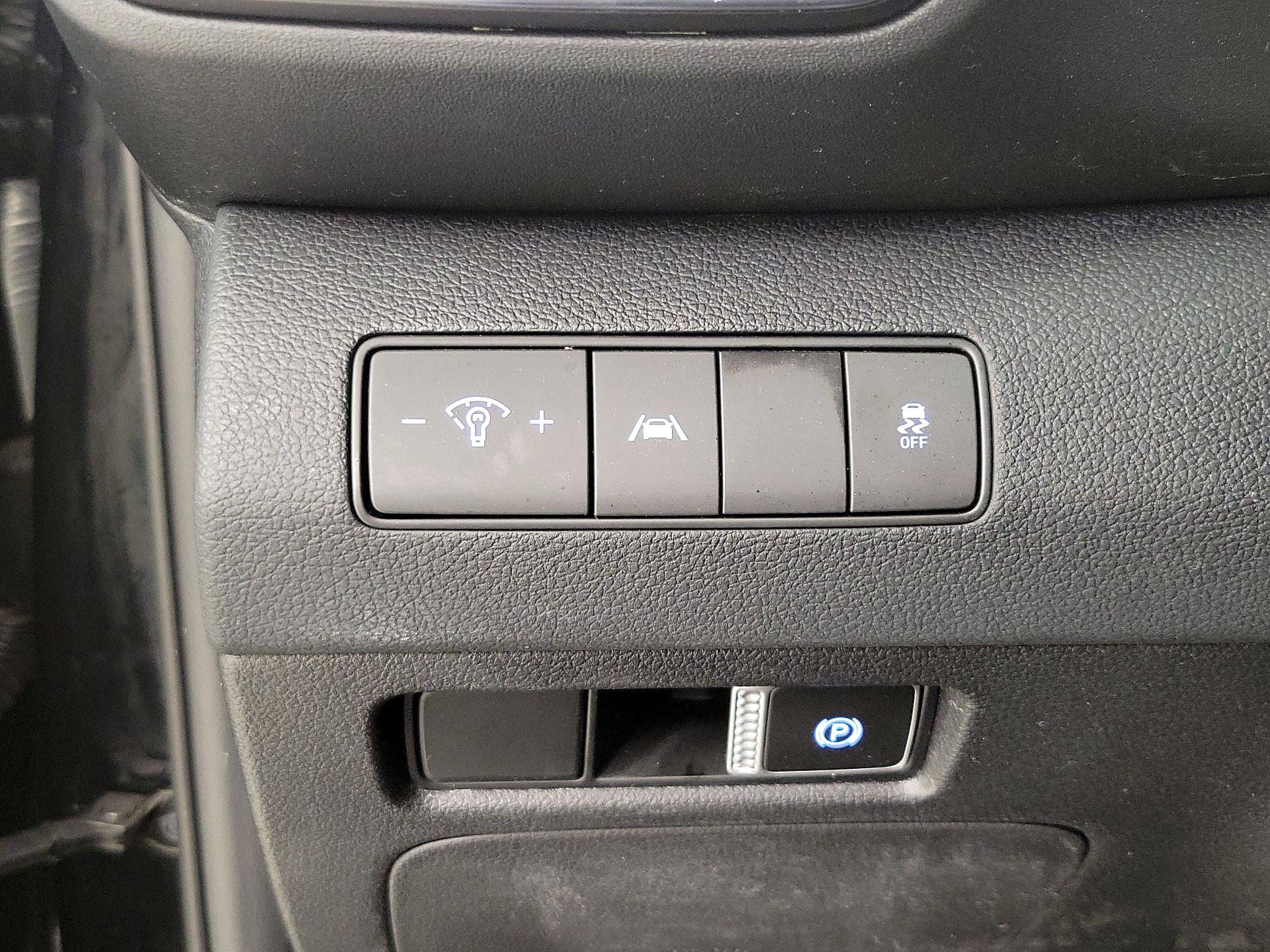 Thumbnail: 2023 Hyundai Santa Fe - 13