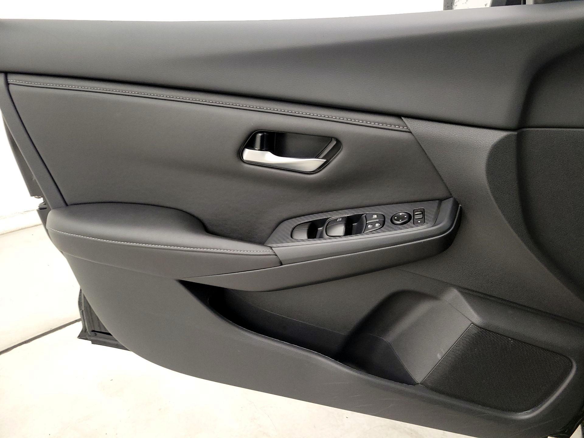 Thumbnail: 2025 Nissan Sentra - 12