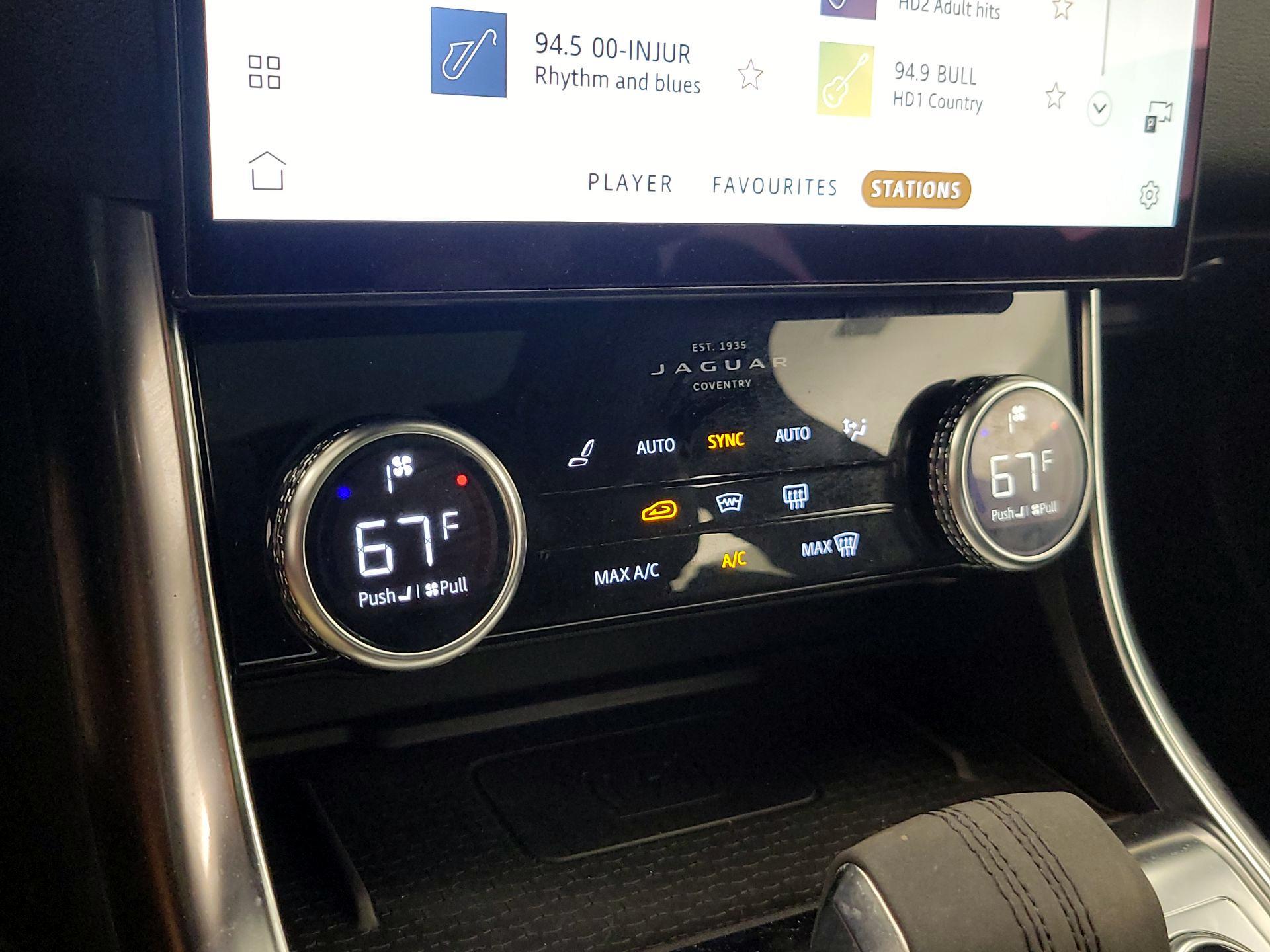 Thumbnail: 2022 Jaguar XF - 16