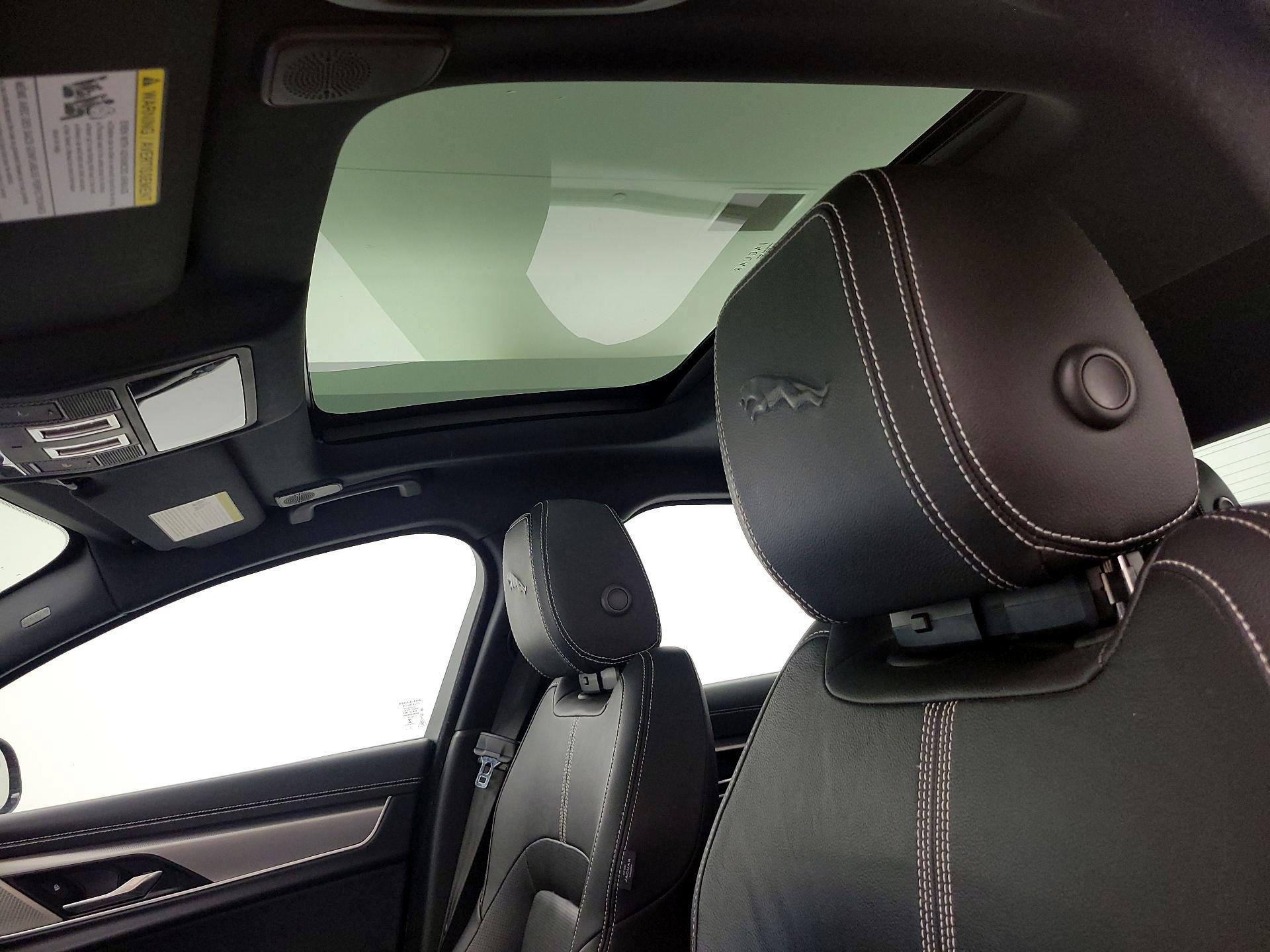 Thumbnail: 2022 Jaguar XF - 18