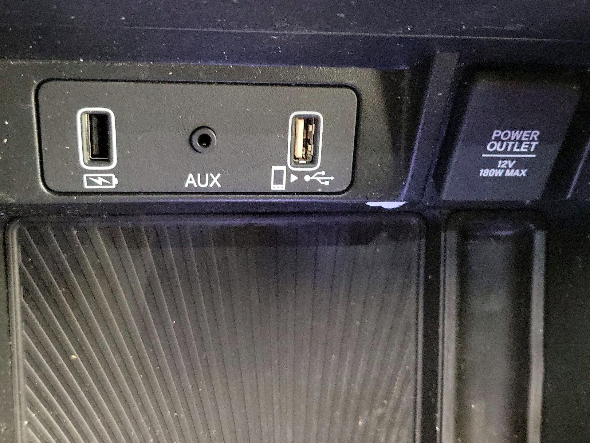 Thumbnail: 2022 Acura TLX - 19