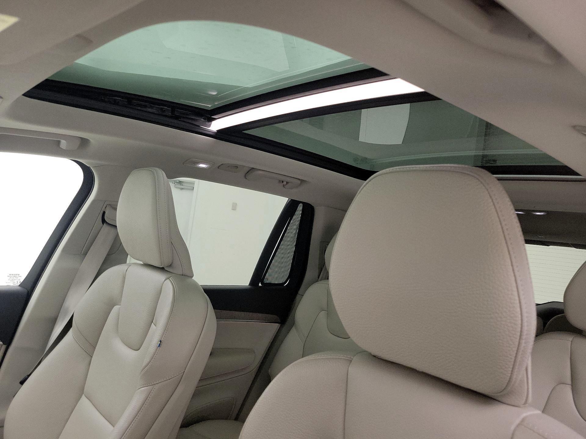 Thumbnail: 2023 Volvo XC90 - 20