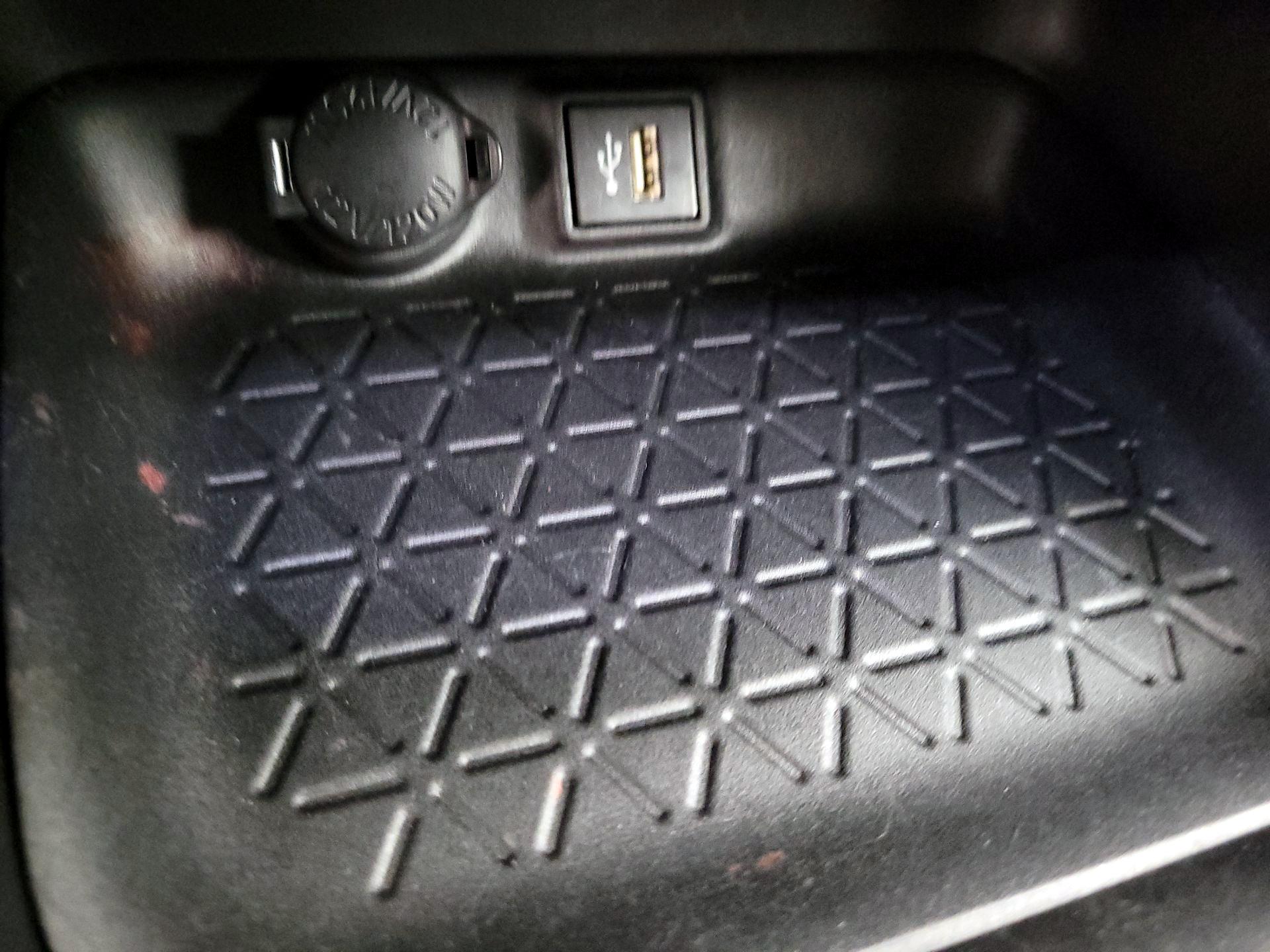 Thumbnail: 2023 Toyota RAV4 - 18